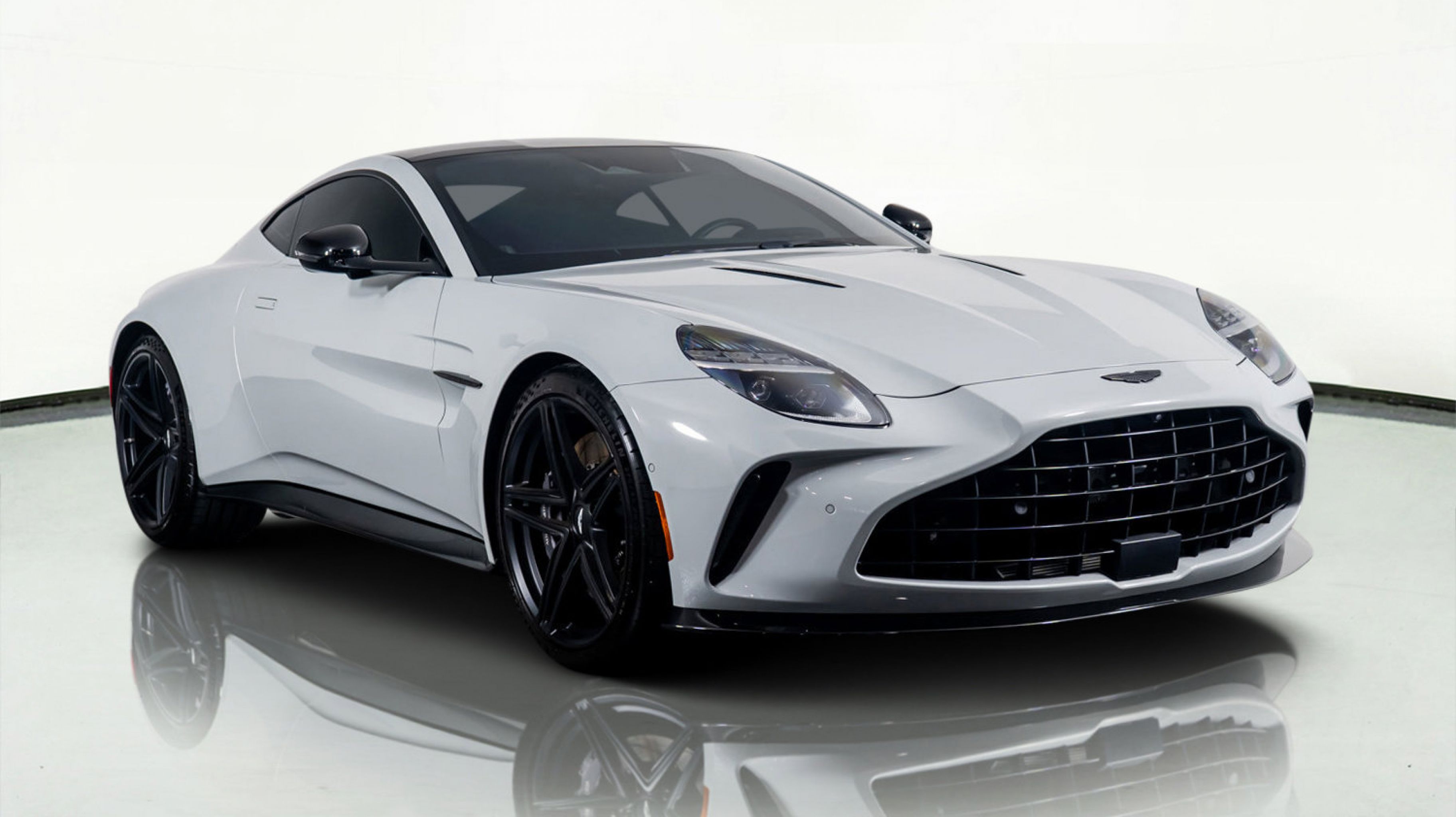 2025 Aston Martin Vantage