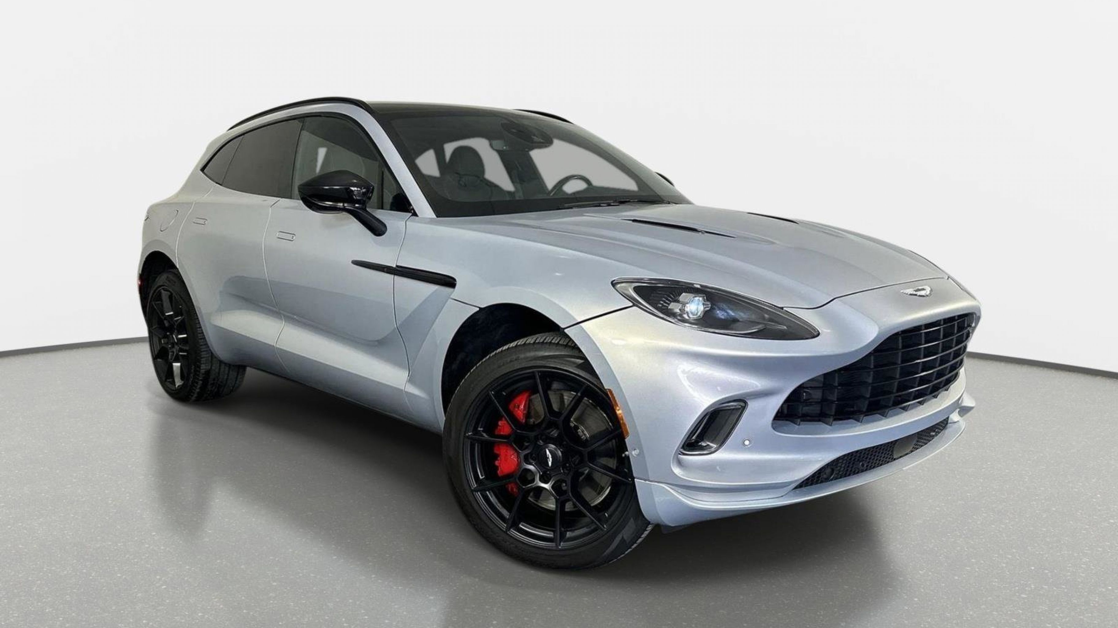 2023 Aston Martin DBX 4.0 V8 AWD's photo