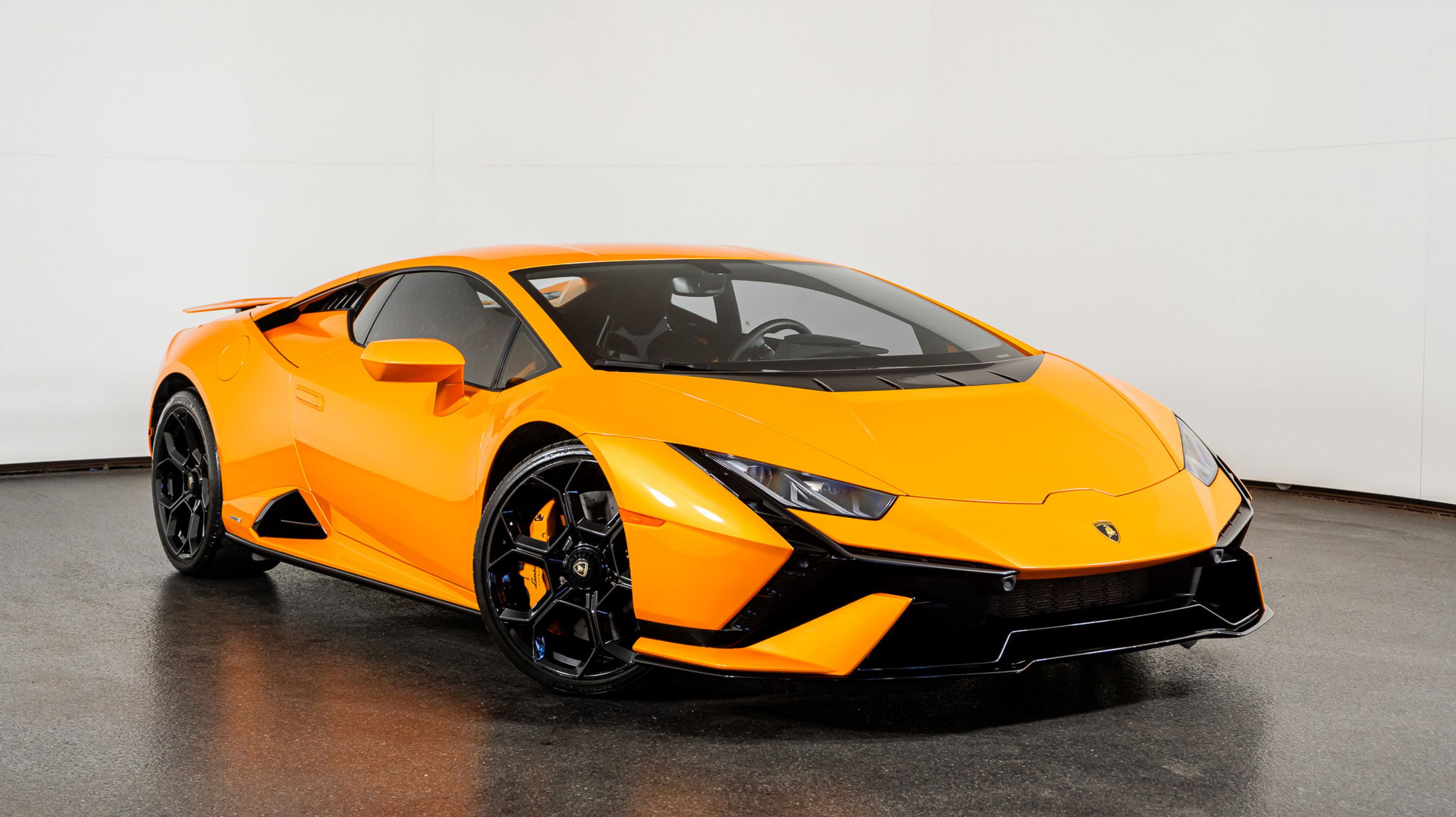 2023 Lamborghini Huracn Tecnica's photo