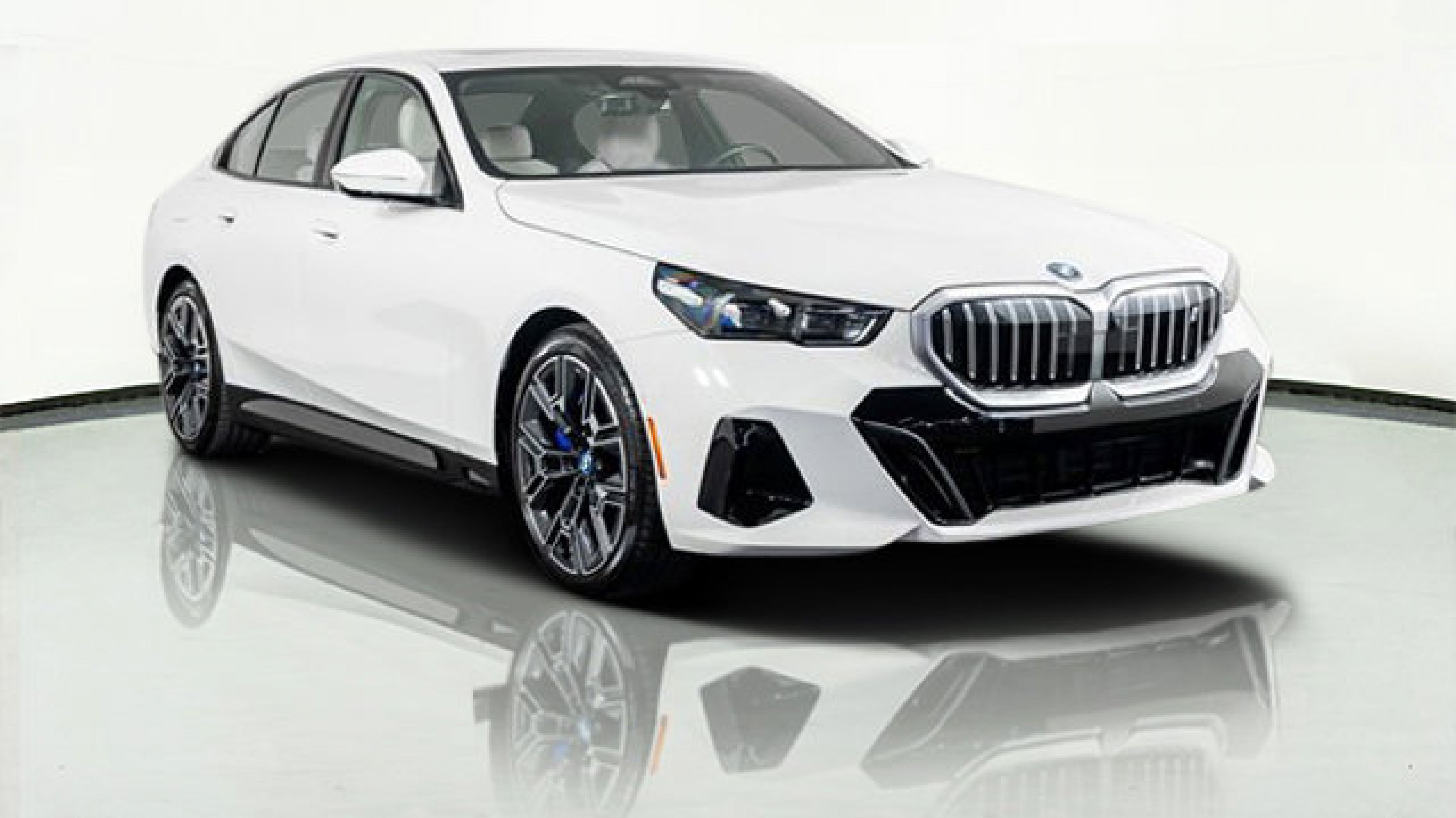 2025 BMW i5 40's photo