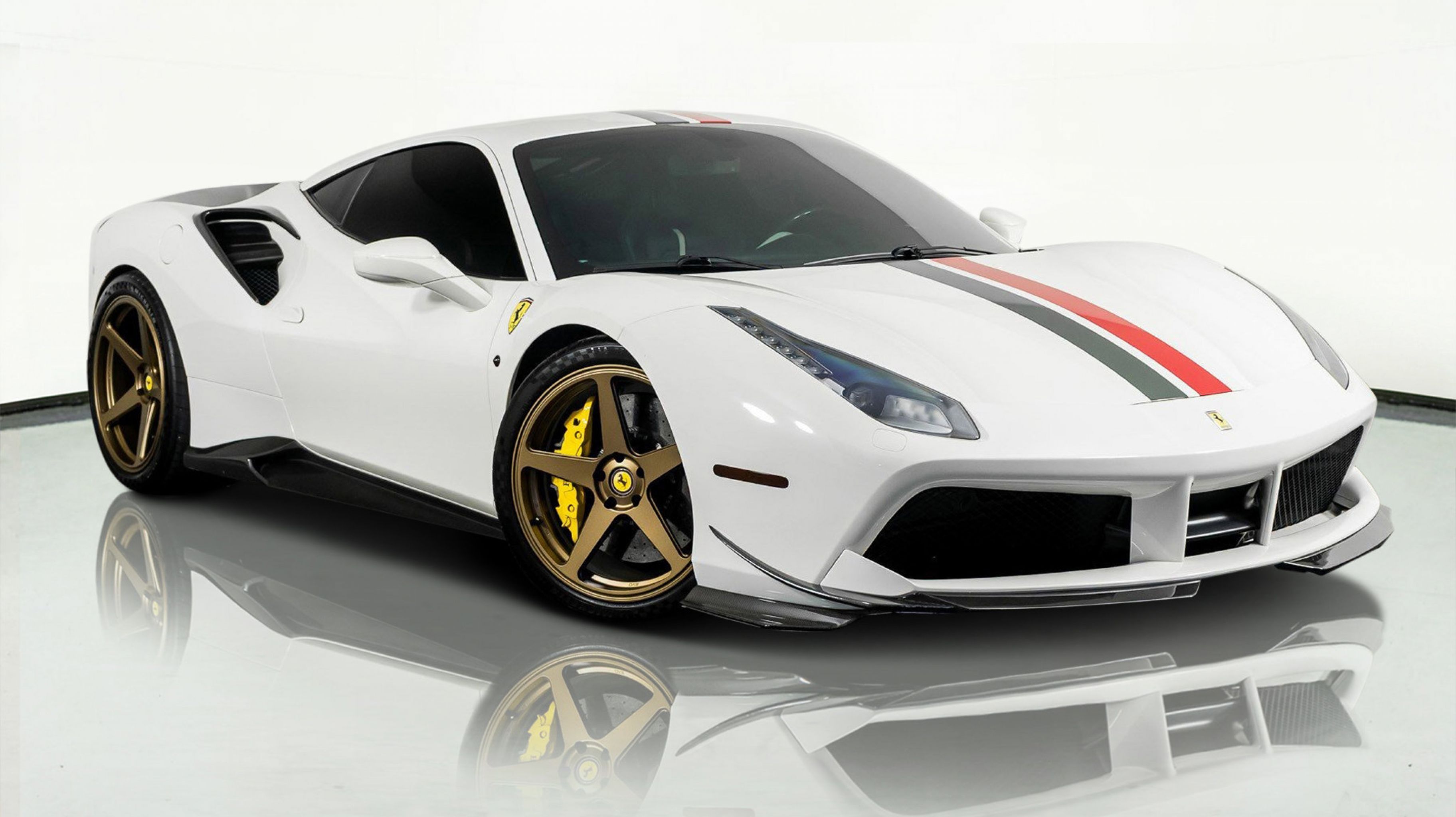 2016 Ferrari 488 GTB Base