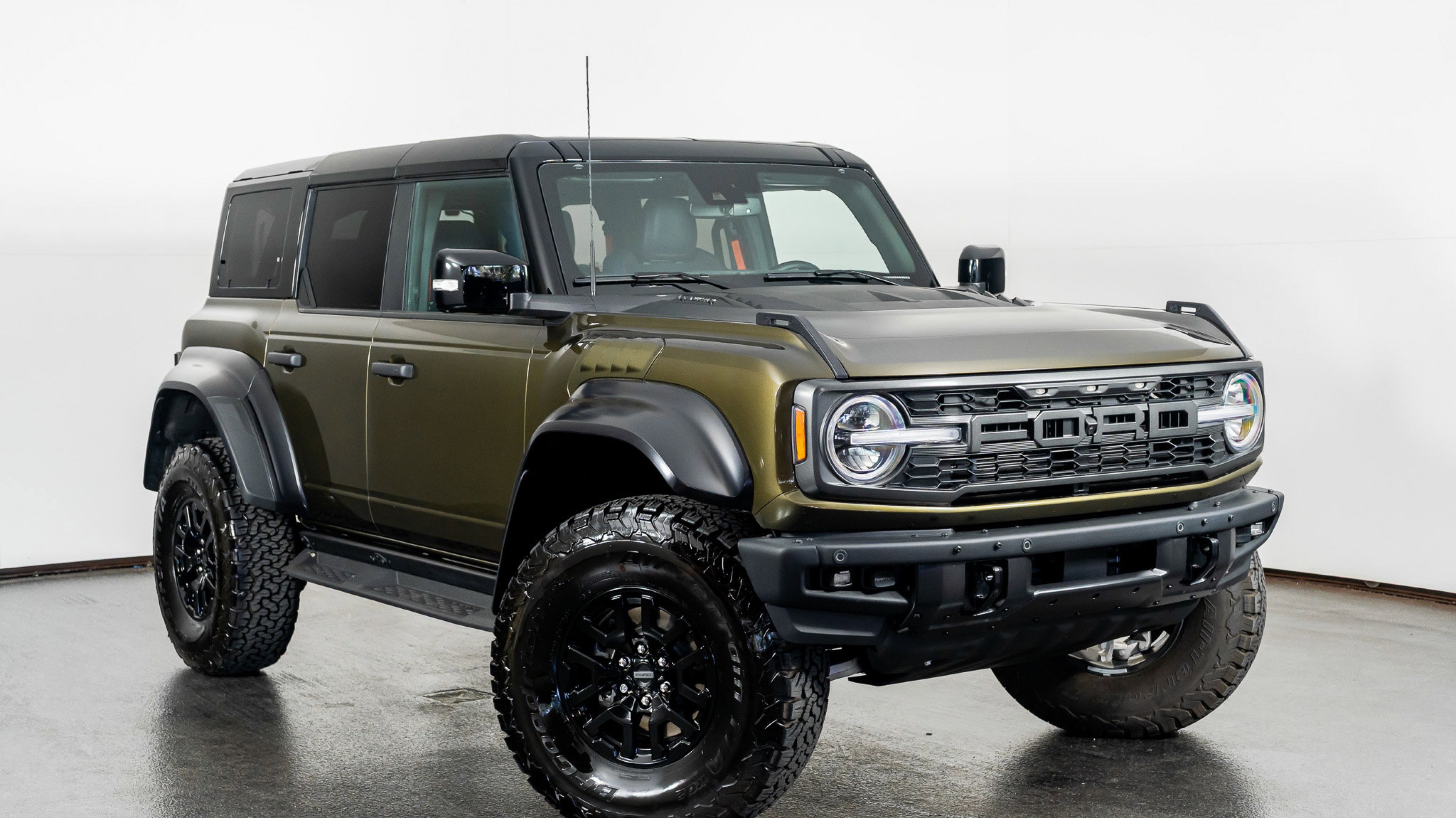 2024 Ford Bronco Raptor's photo
