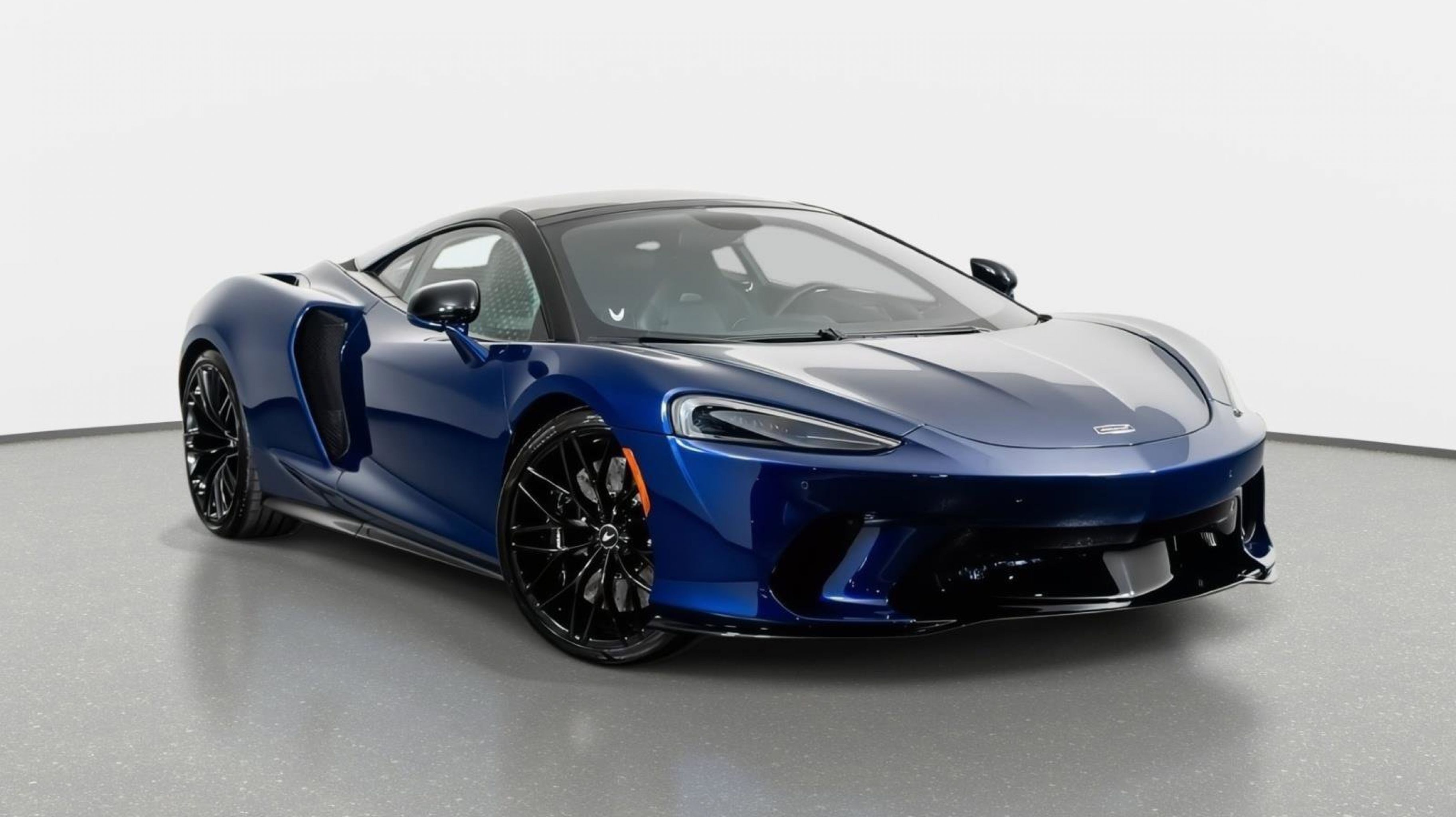 2023 McLaren GT Base