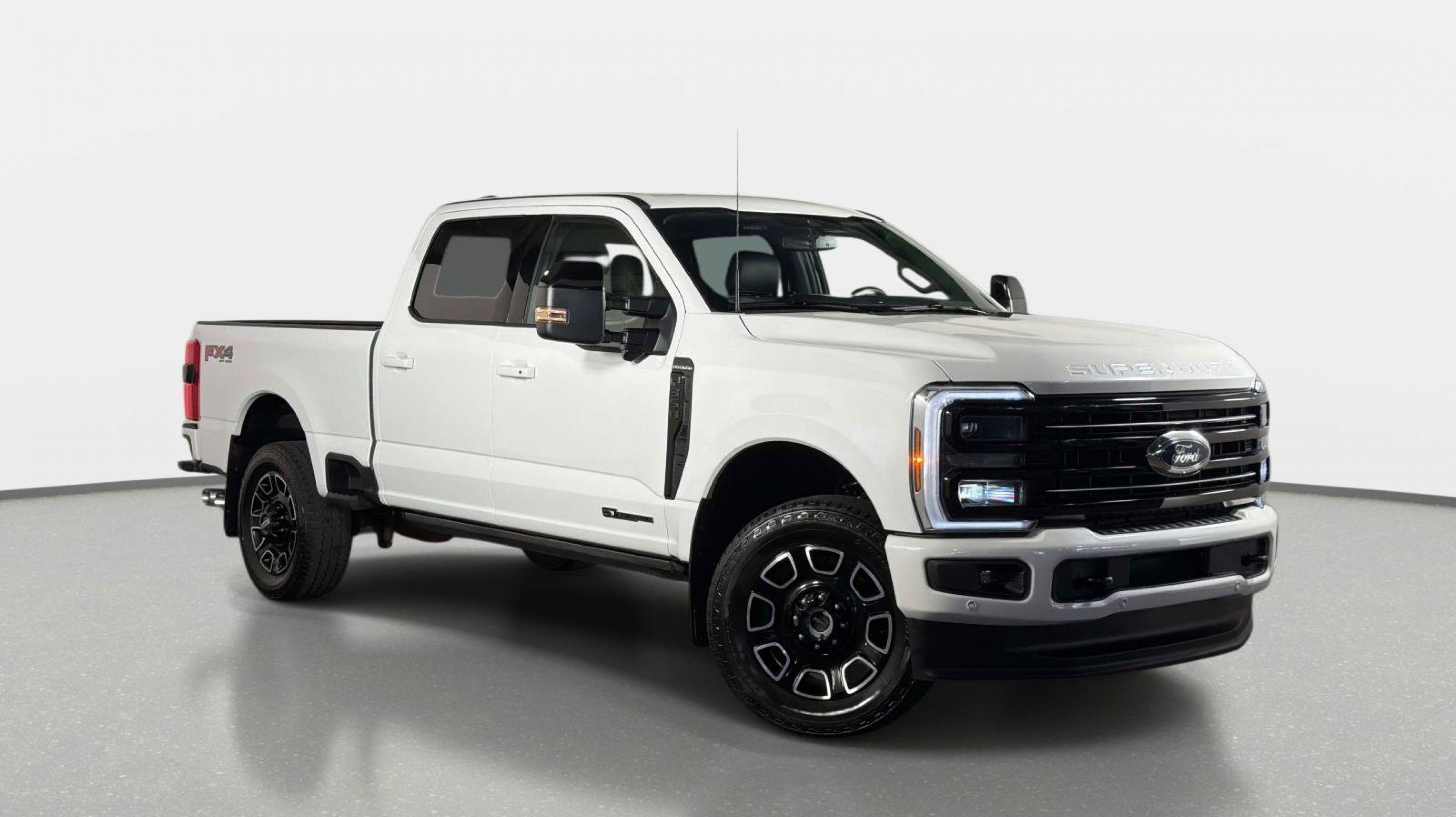2025 Ford F-350 Platinum 4x4 Crew Cab 160 in SRW's photo