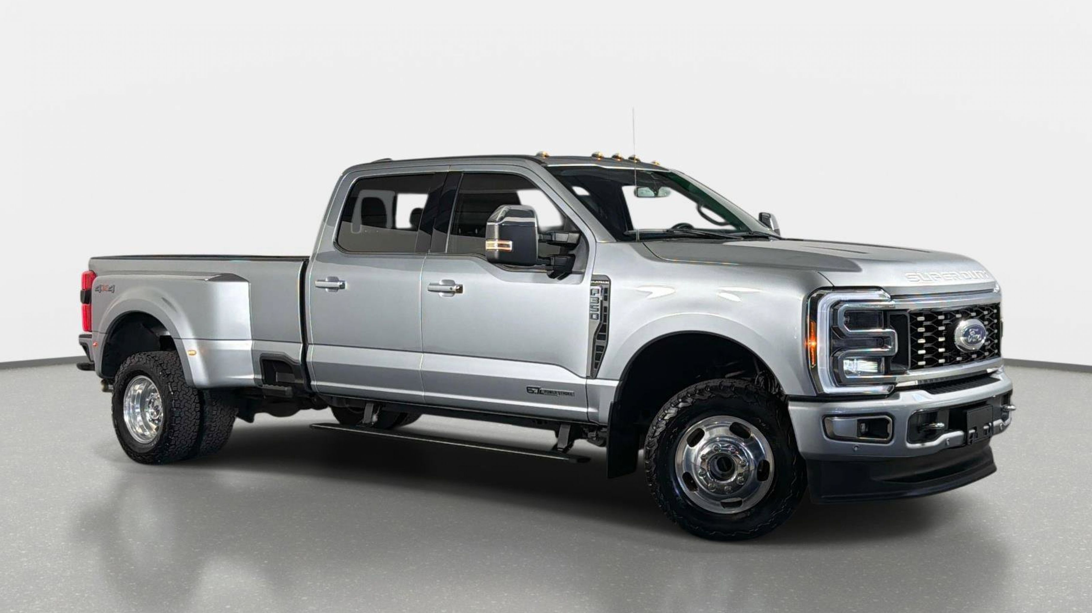 2023 Ford F-350 Platinum 4x4 Crew Cab 8' Box DRW's photo