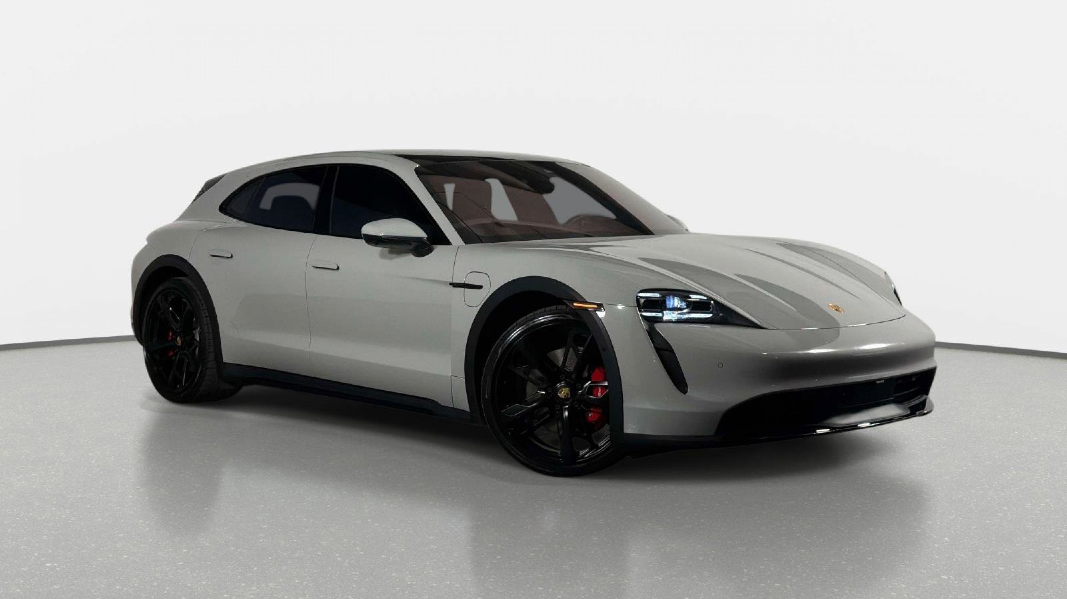 2022 Porsche Taycan 4S Cross Turismo's photo