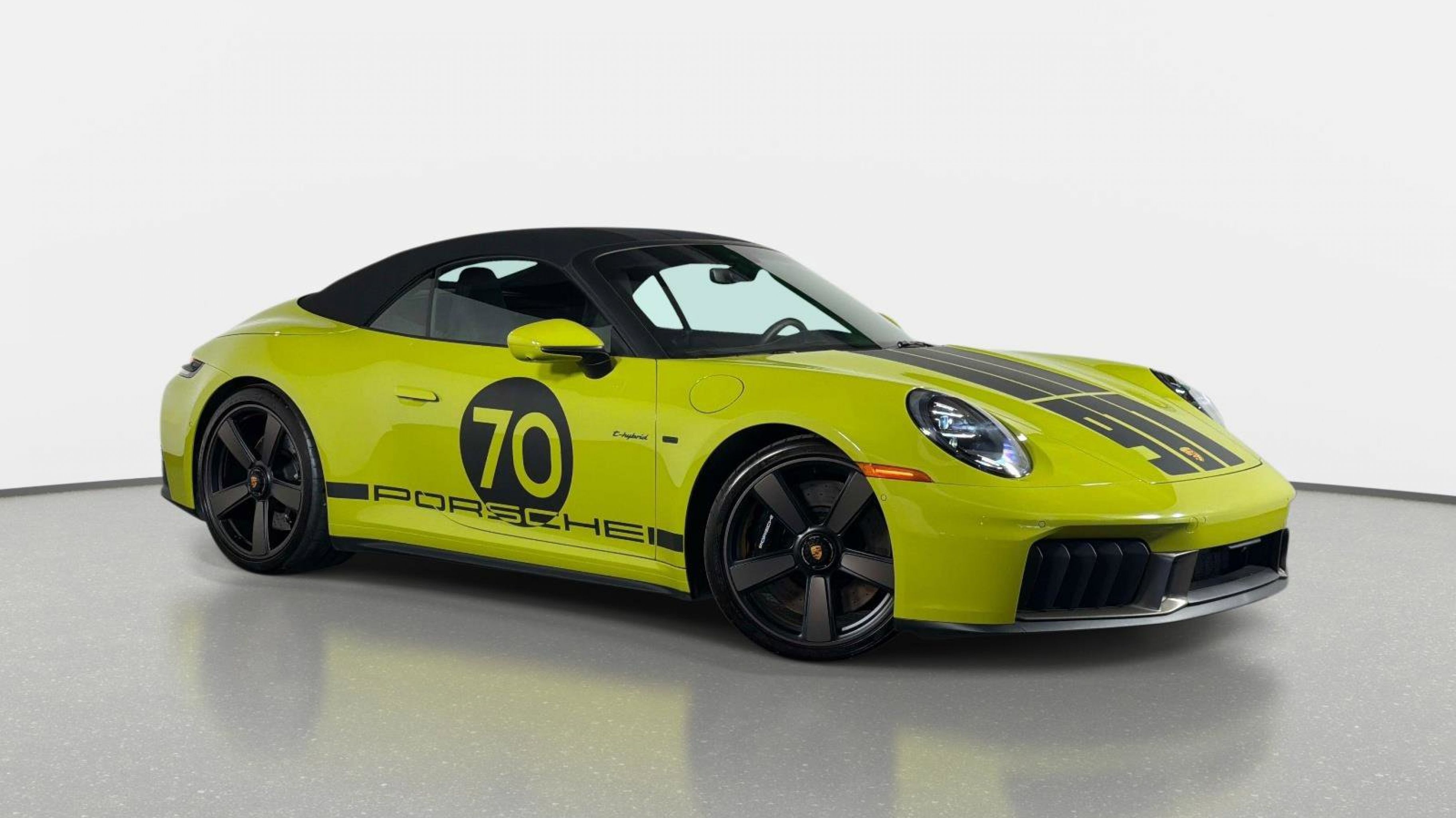 2026 Porsche 911 Spirit 70 Cabriolet's photo
