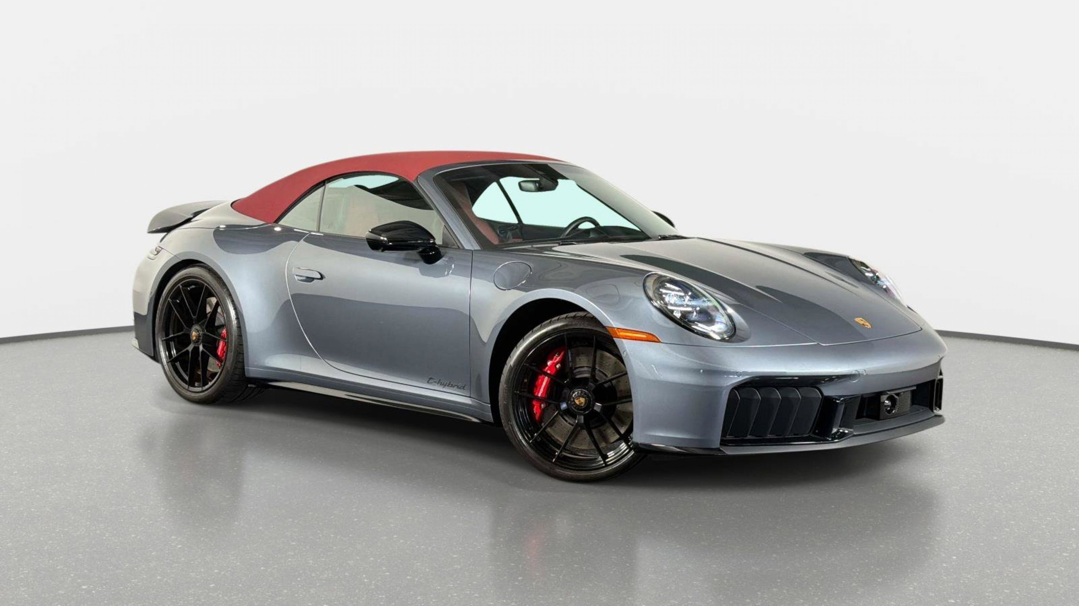 2026 Porsche 911 Carrera 4 GTS Cabriolet's photo