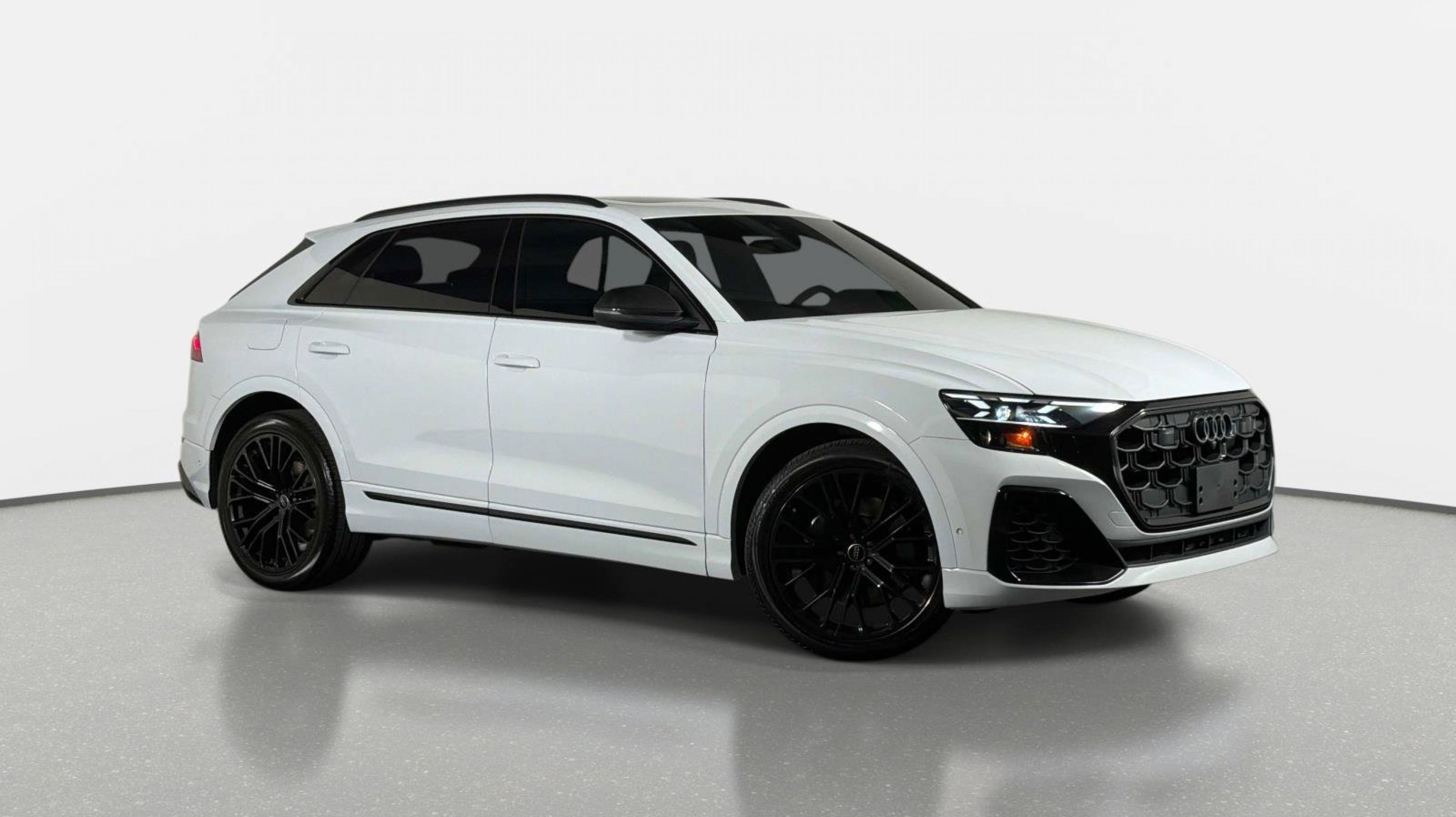 2024 Audi SQ8 Prestige's photo