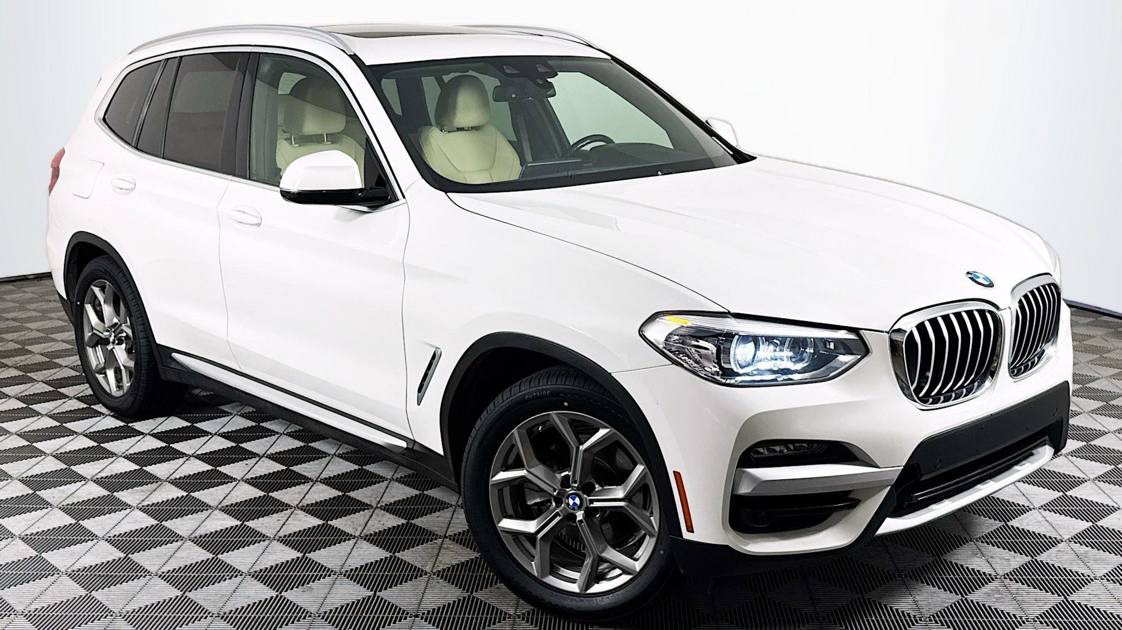 2021 BMW X3 sDrive30i's photo