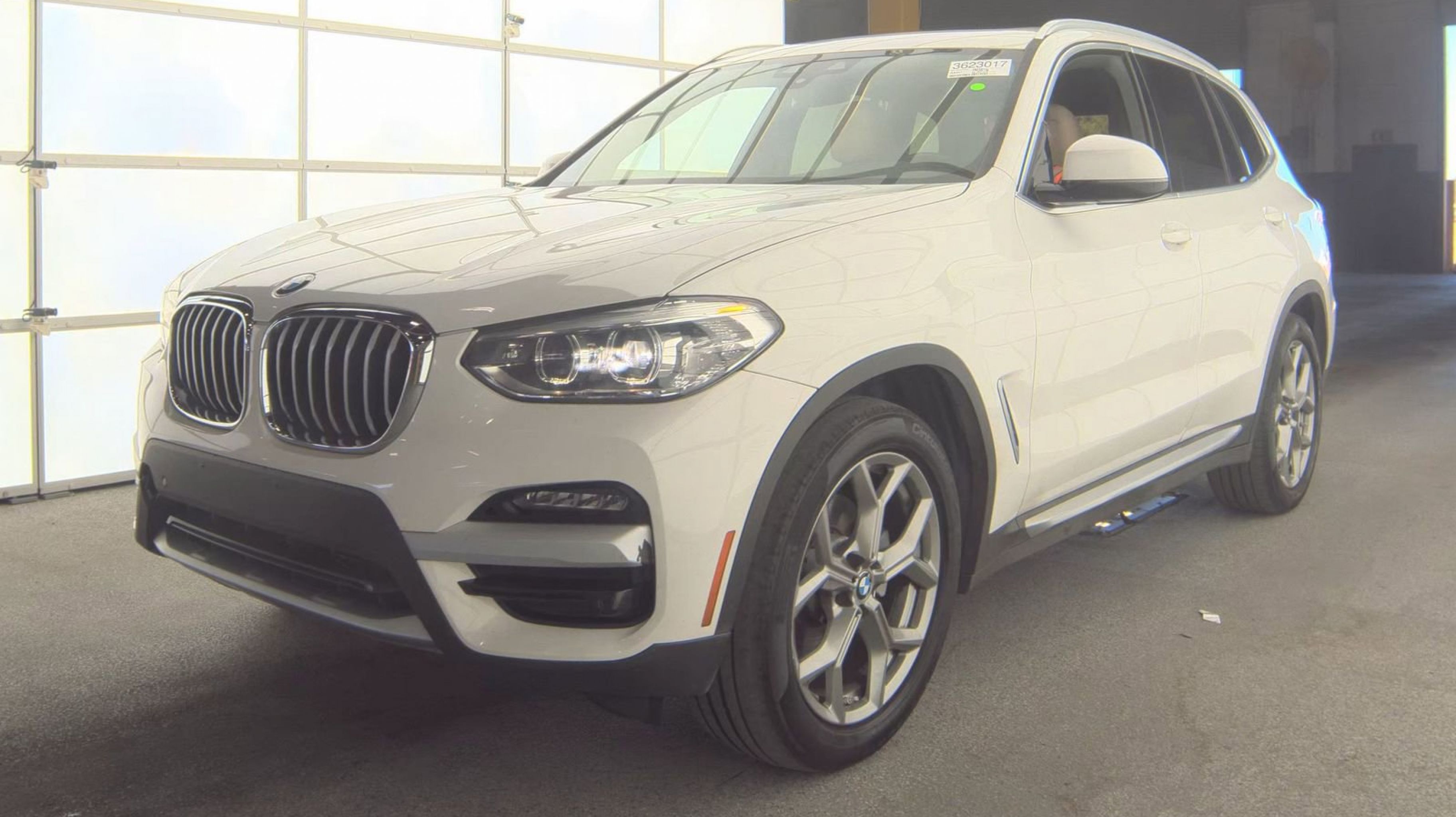 2021 BMW X3 sDrive30i's photo
