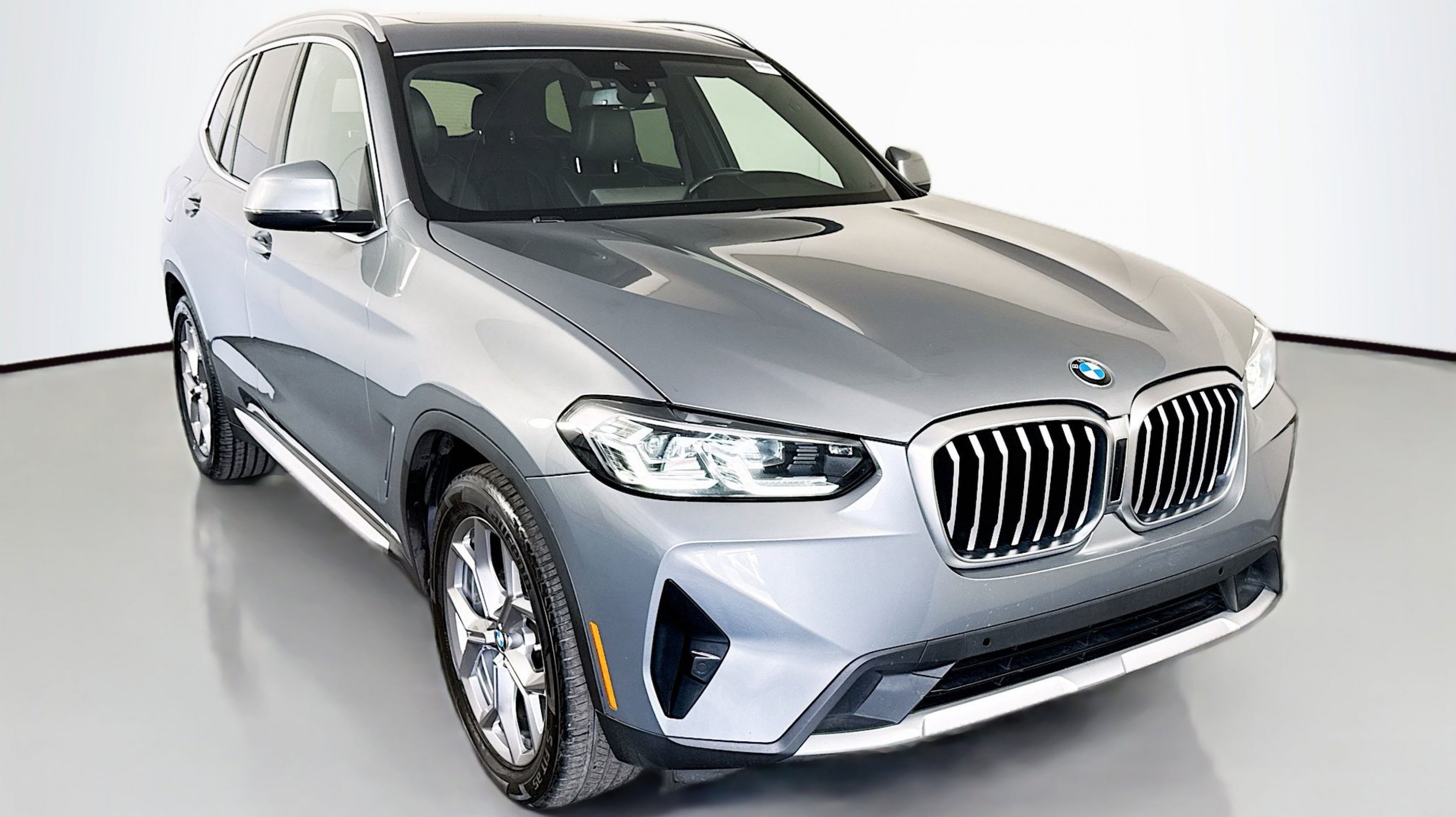 2023 BMW X3 sDrive30i's photo