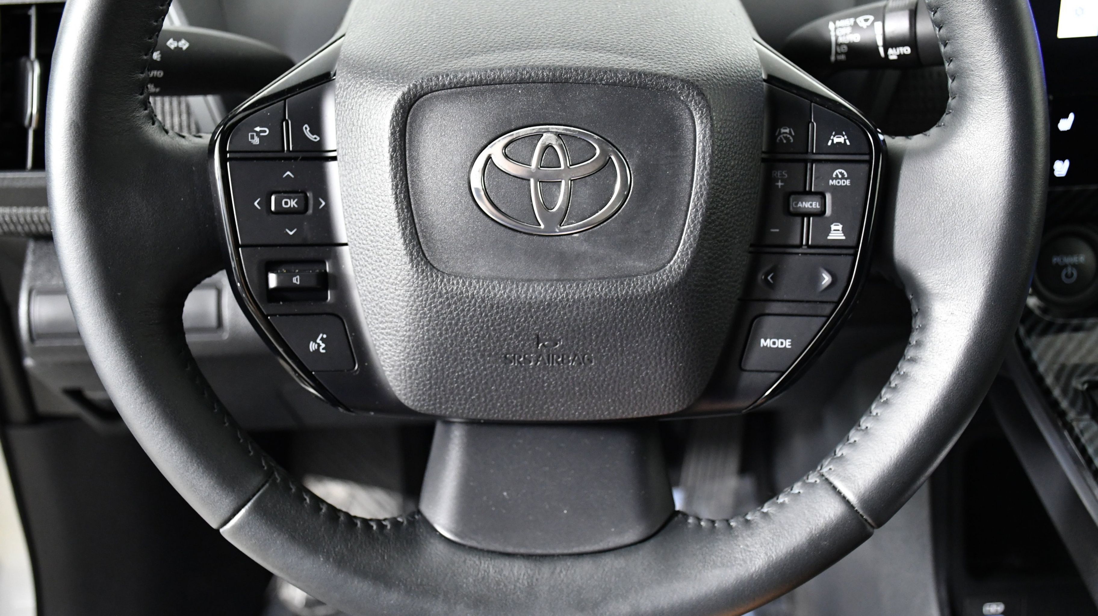 2023 Toyota bZ4X Limited photo 6