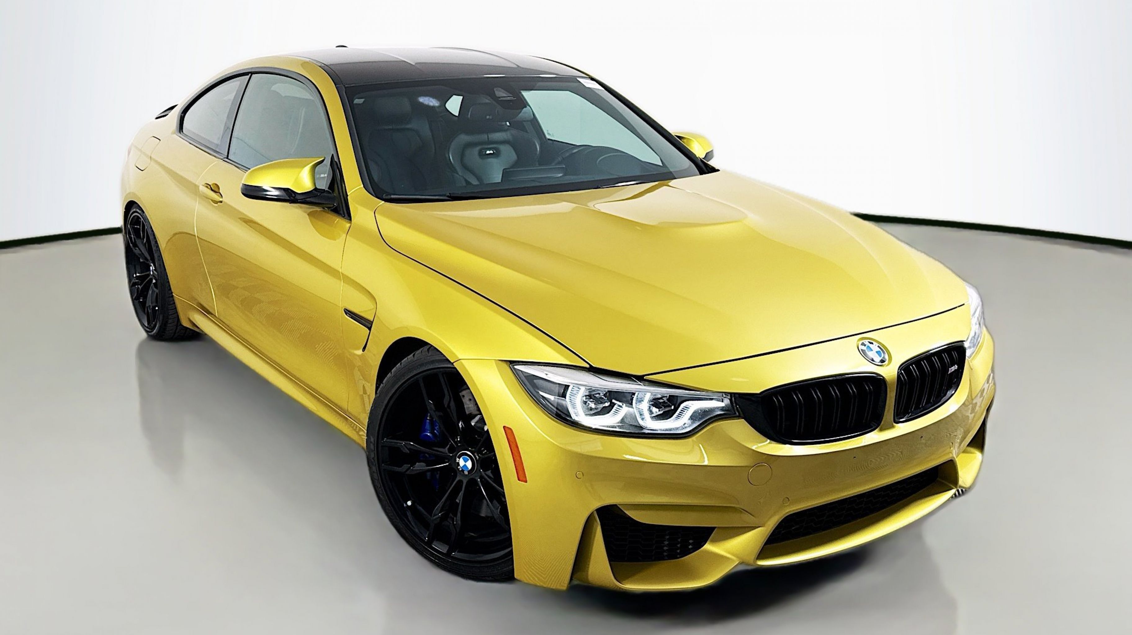 2019 BMW M4 -'s photo
