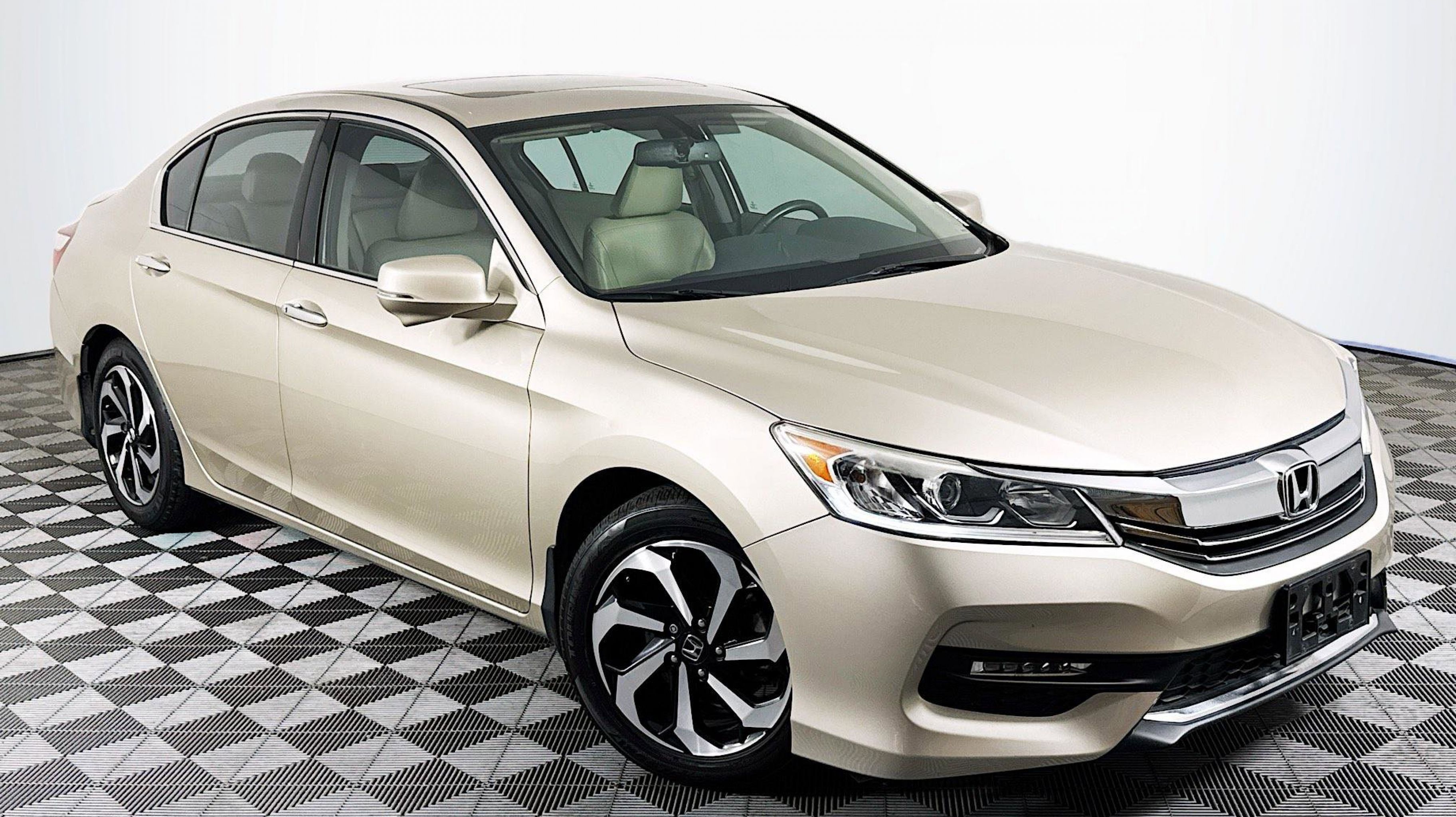 2016 Honda Accord EX-L V-6 Auto's photo