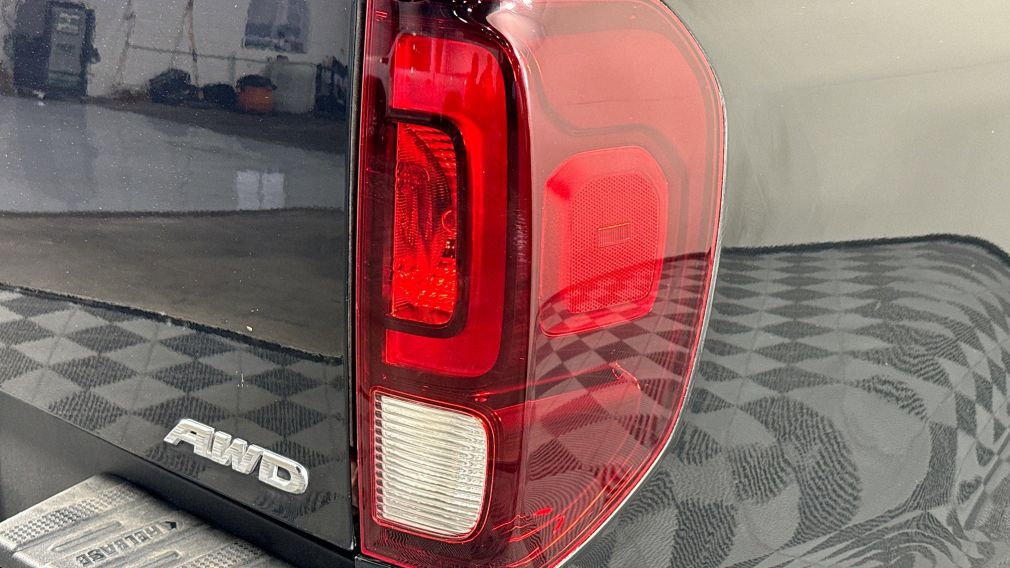 2019 Honda Ridgeline Black Edition #27