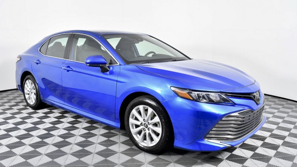 2019 Toyota Camry LE #0