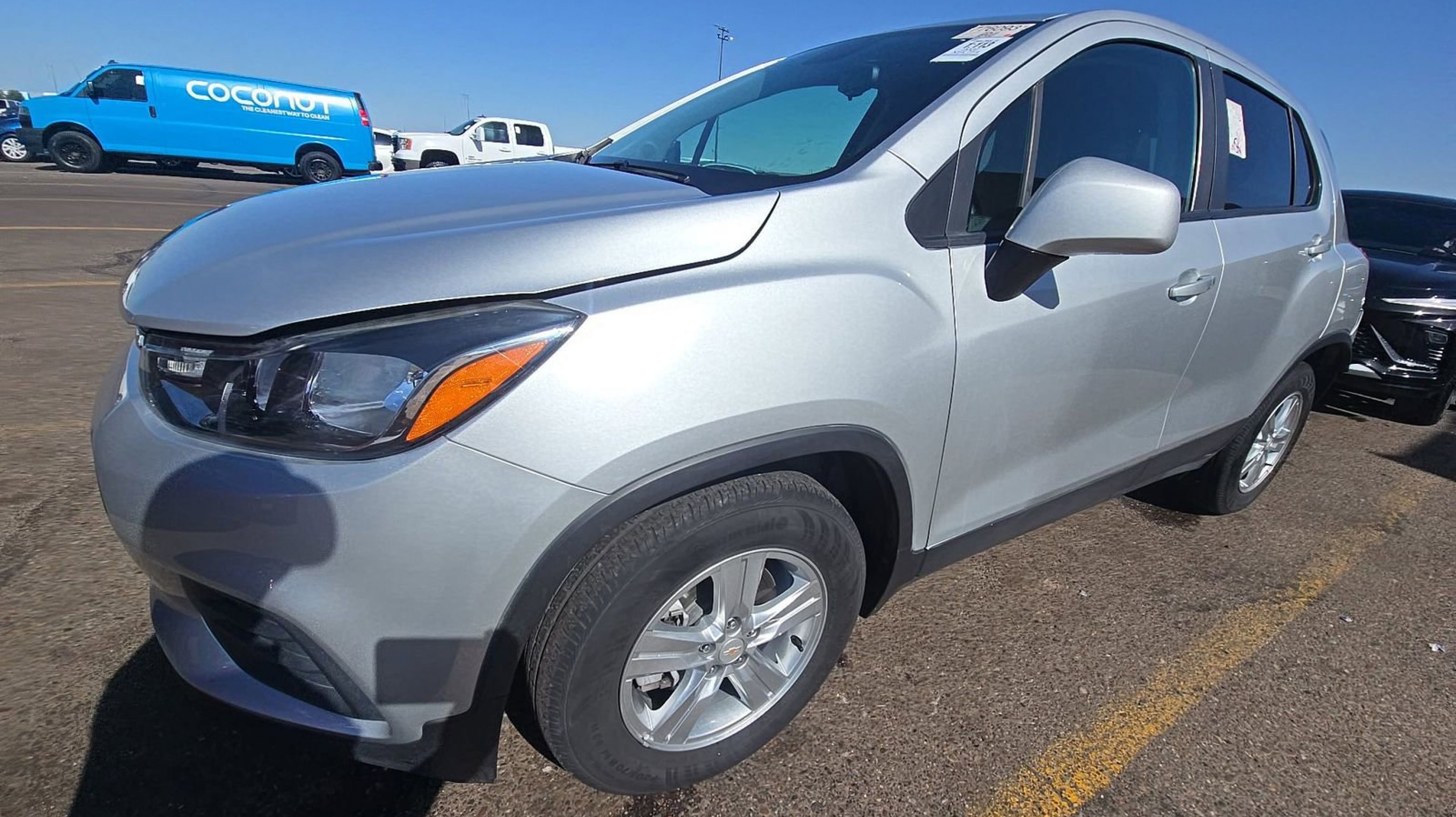 2022 Chevrolet Trax LS's photo