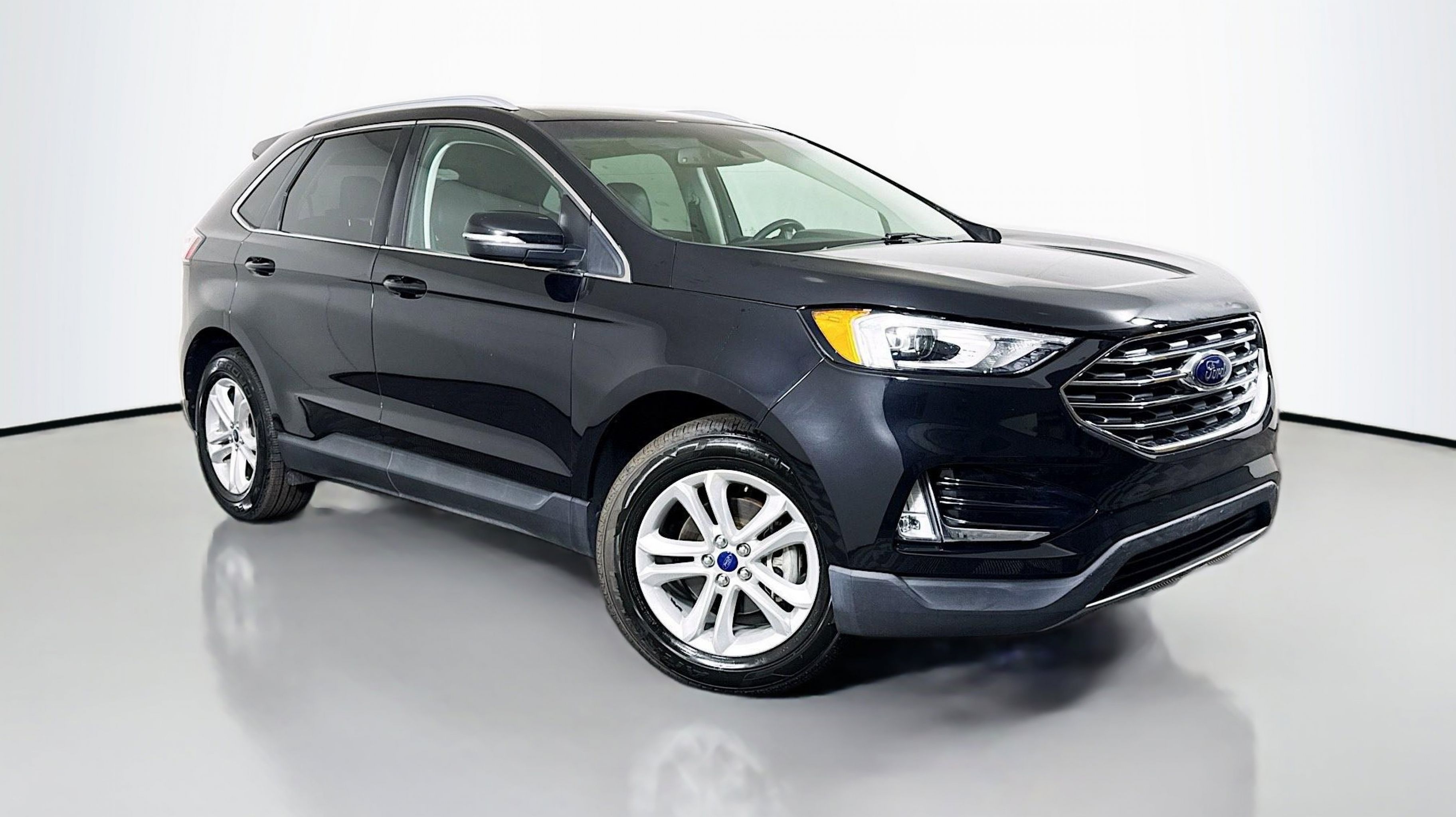 2020 Ford Edge SEL's photo