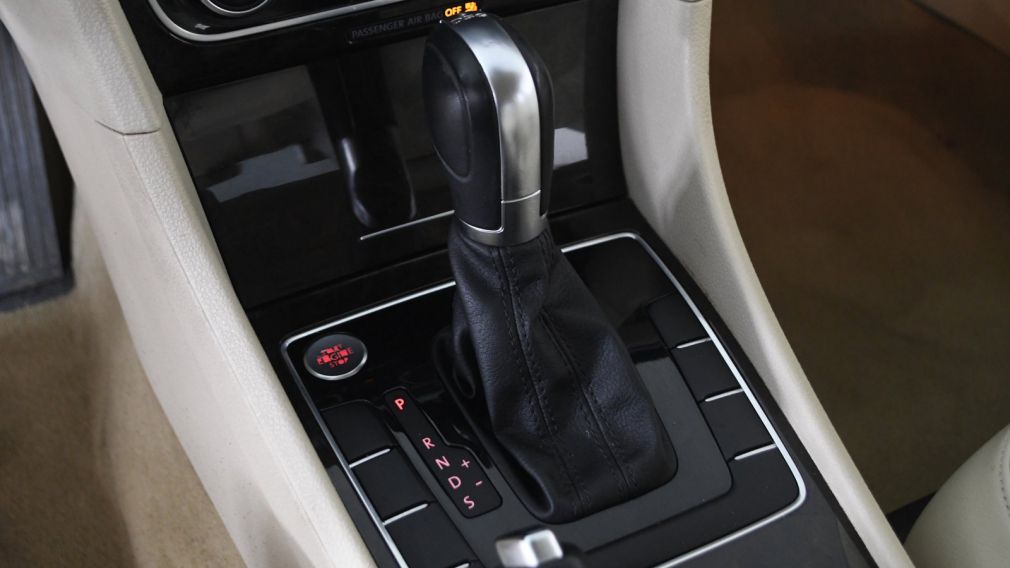 2015 Volkswagen Passat 3.6L V6 SEL Premium #9