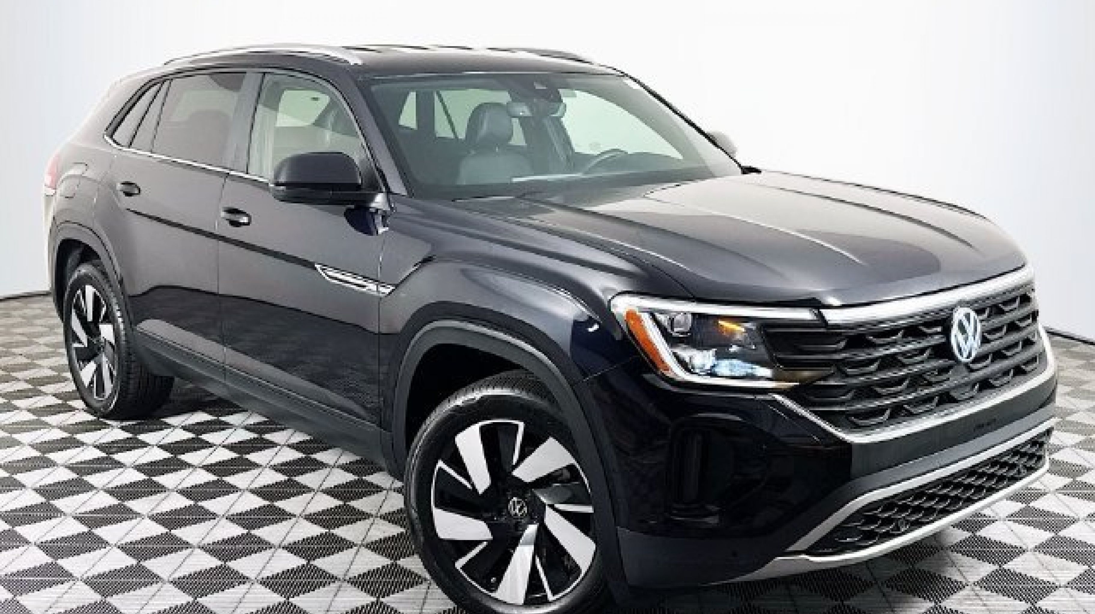 2026 Volkswagen Atlas Cross Sport SE w/Tech