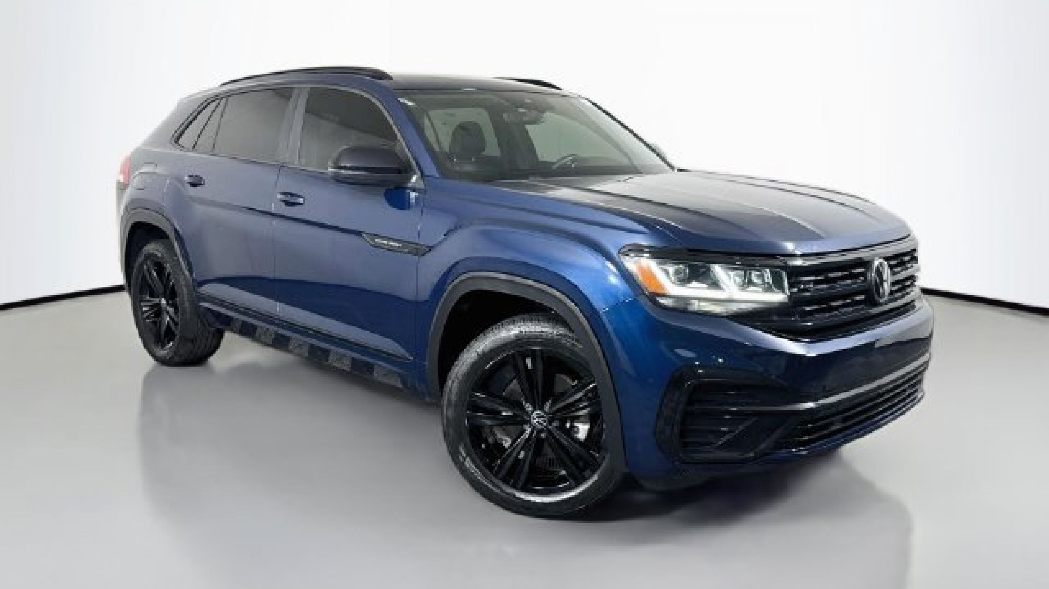 2023 Volkswagen Atlas Cross Sport SEL R-Line Black