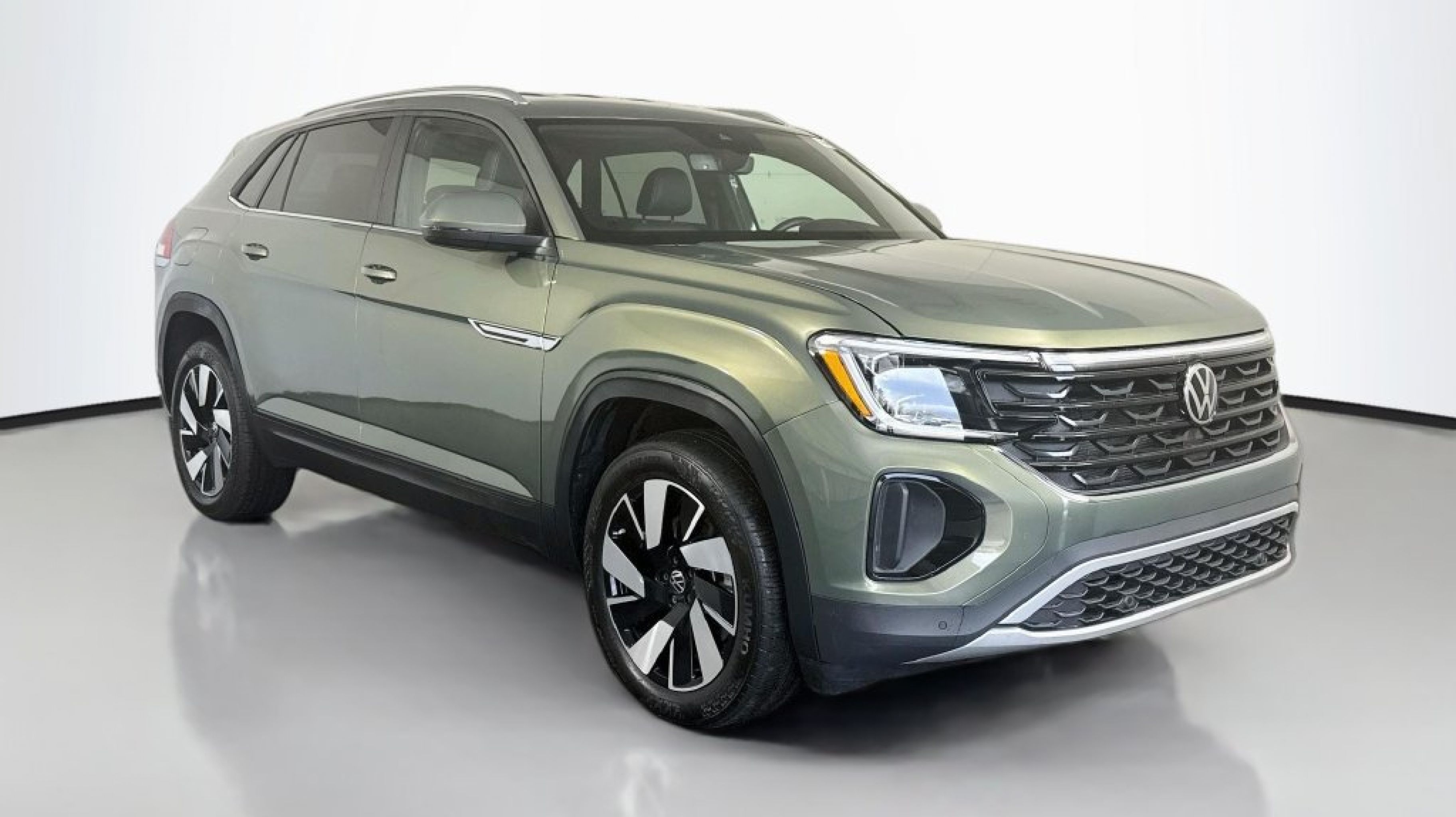 2026 Volkswagen Atlas Cross Sport SE w/Tech