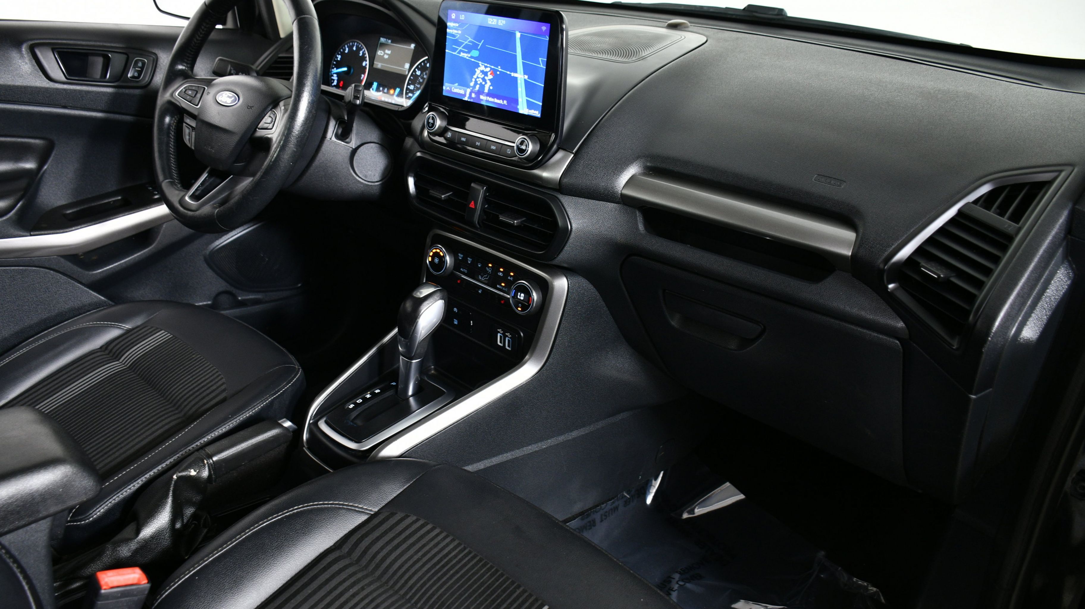 2020 Ford EcoSport SES photo 22