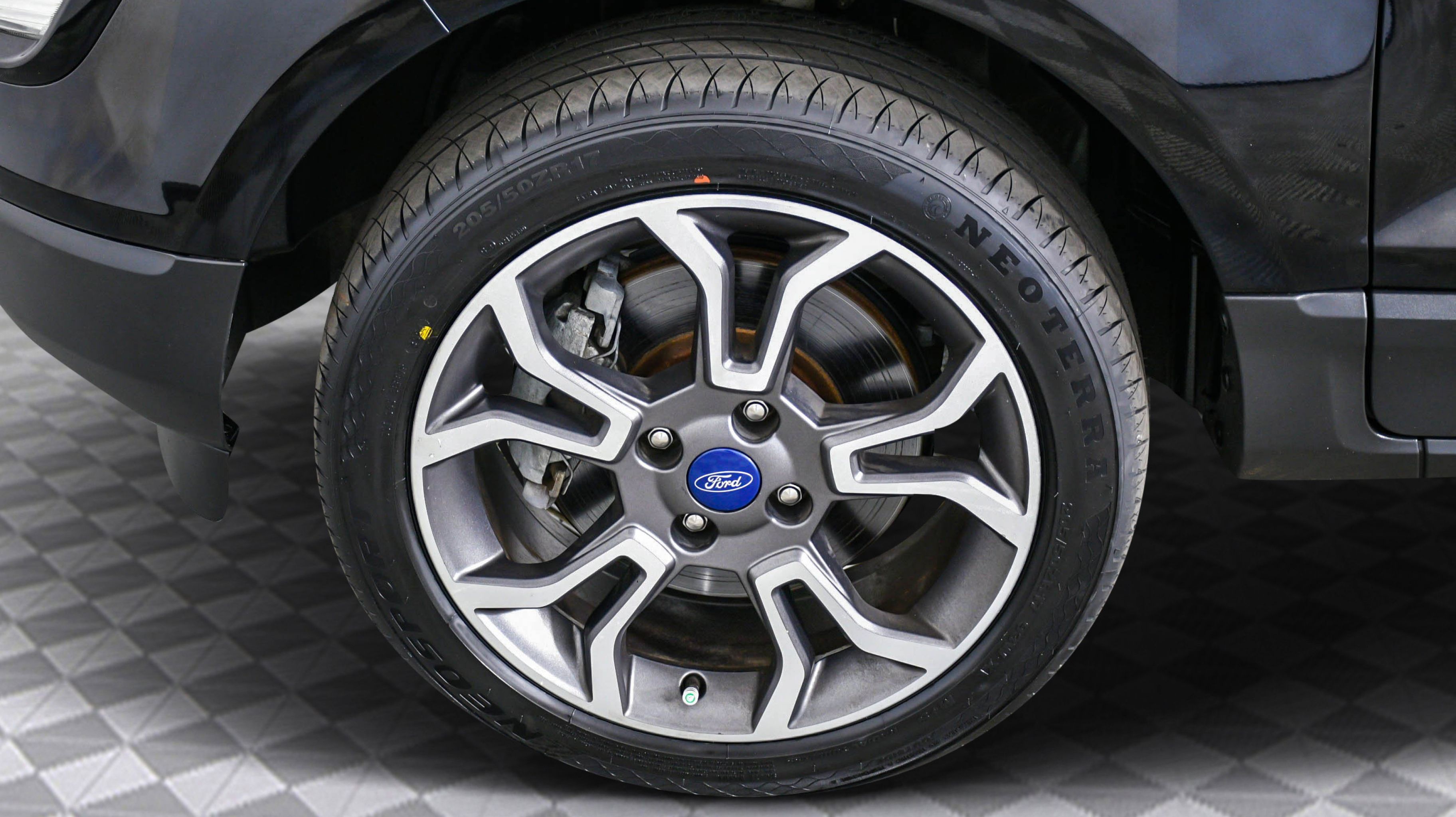 2020 Ford EcoSport SES photo 29