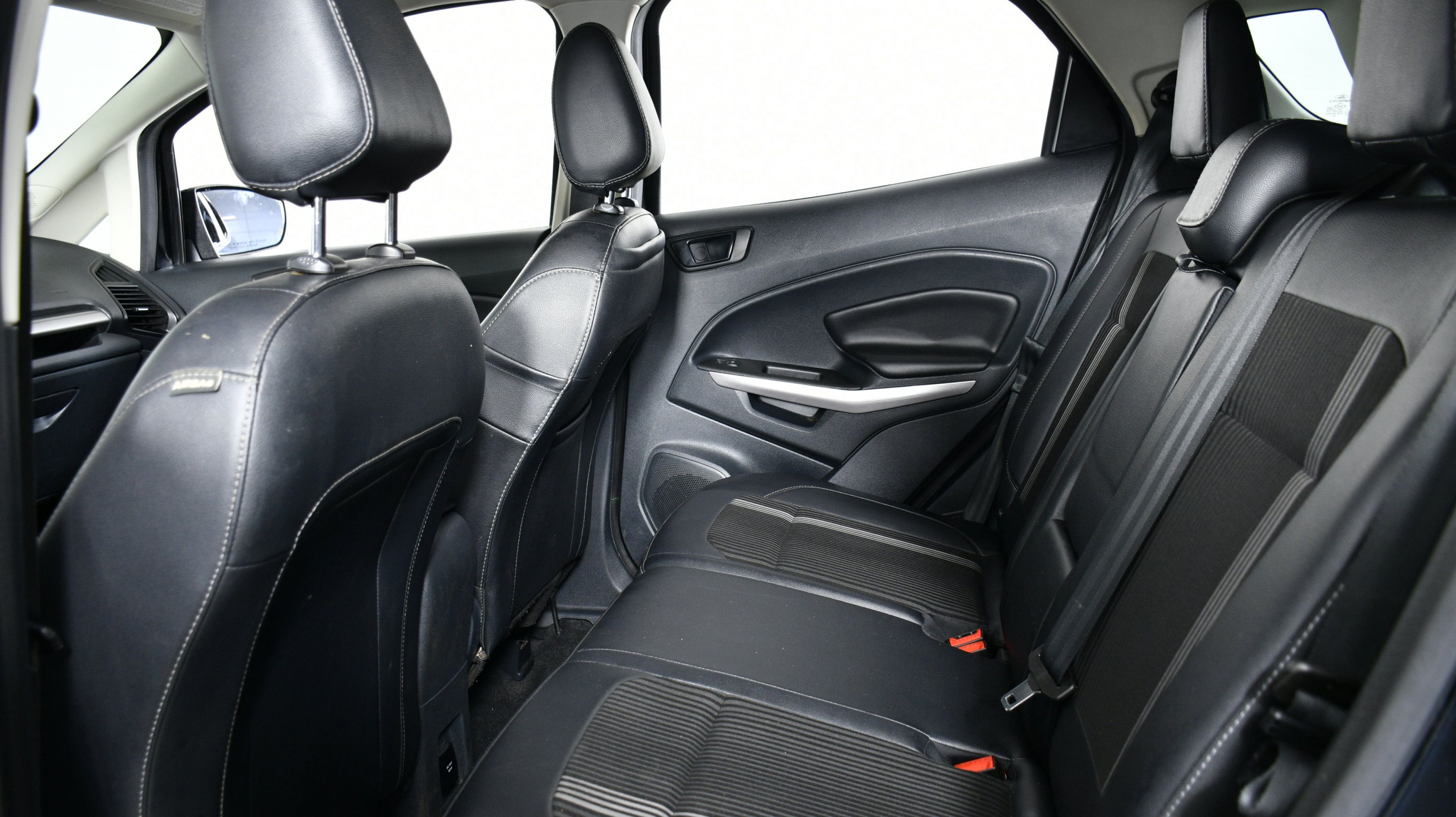 2020 Ford EcoSport SES photo 17