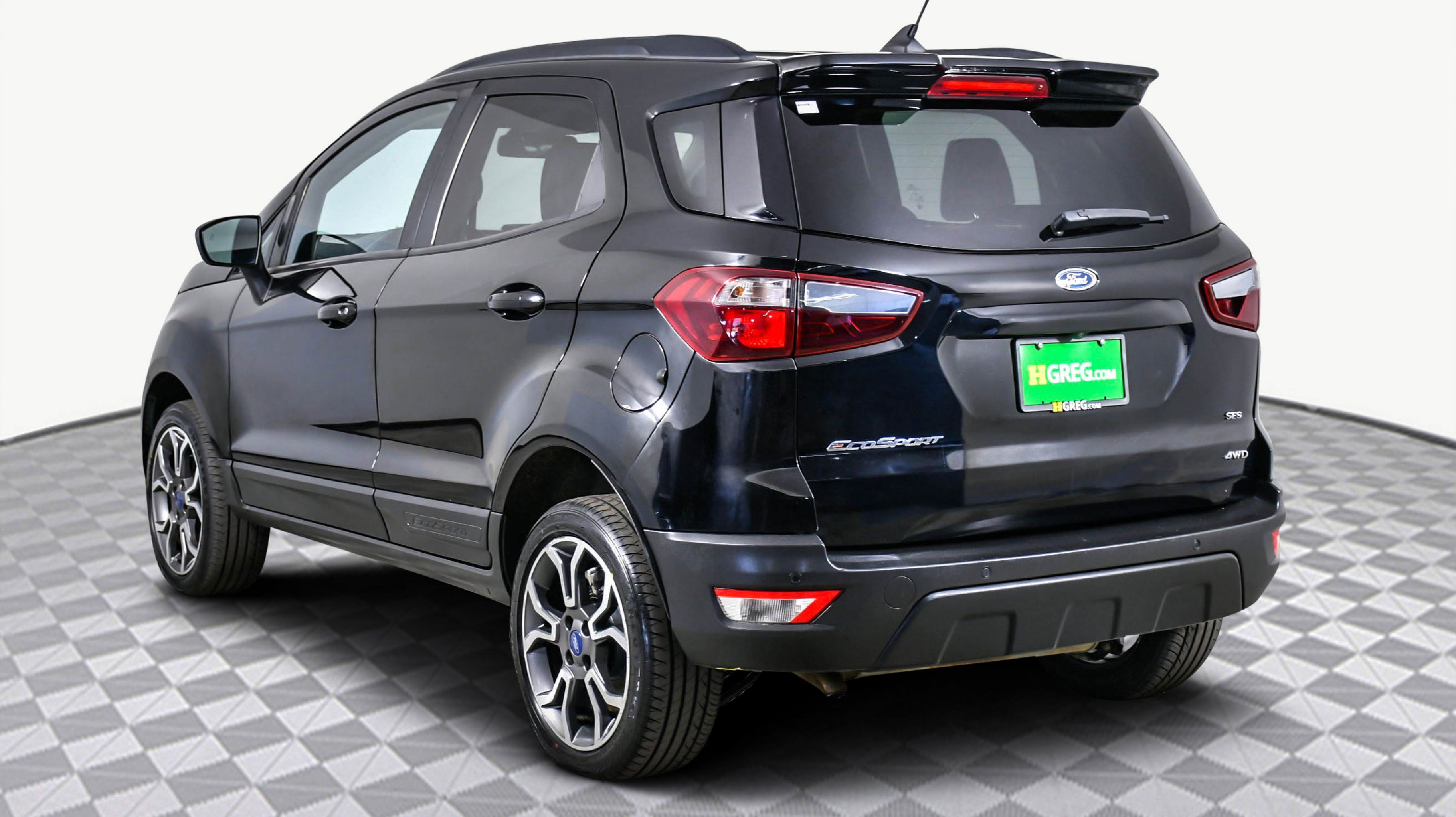 2020 Ford EcoSport SES photo 2