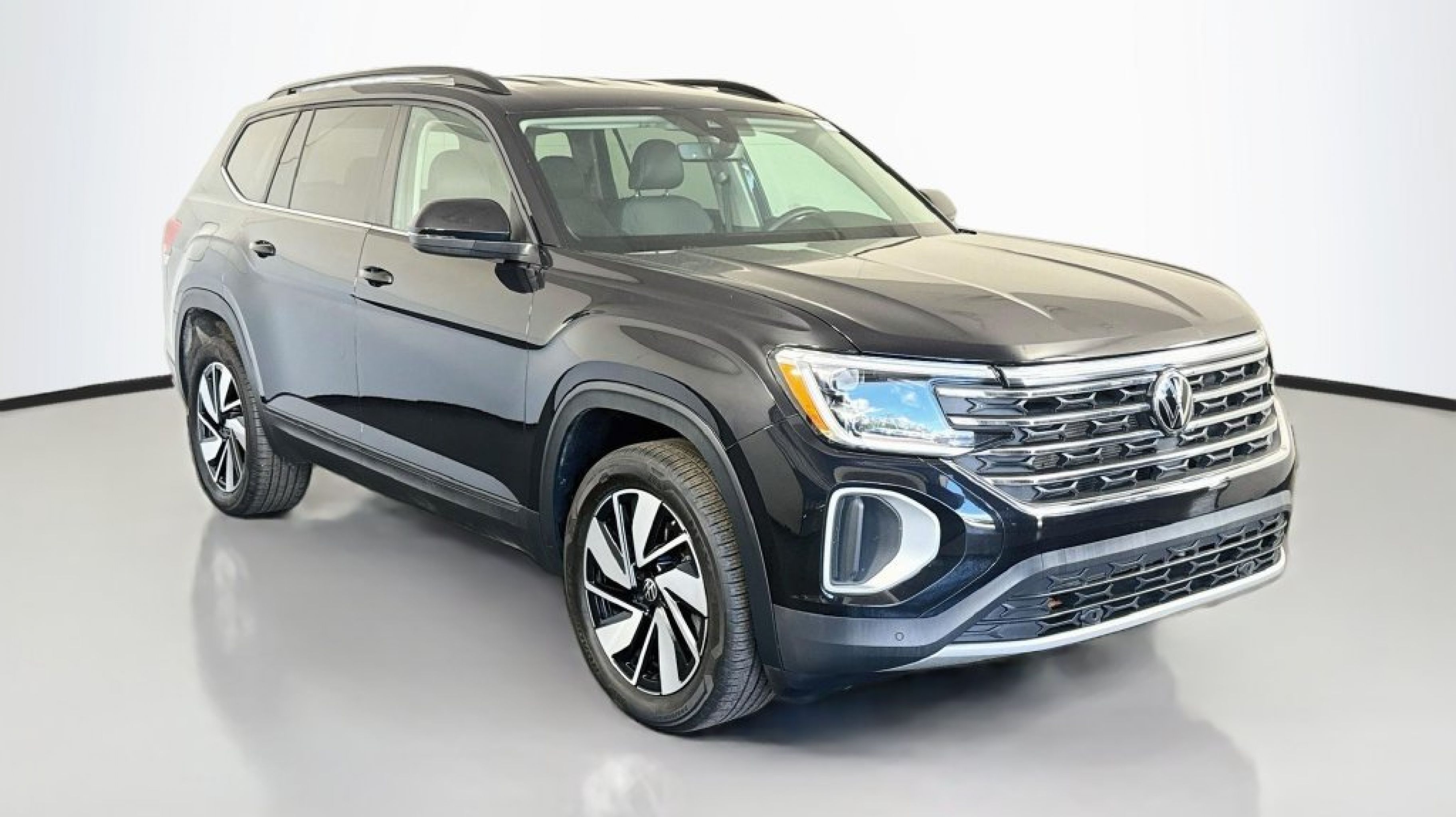 2026 Volkswagen Atlas SE w/Tech