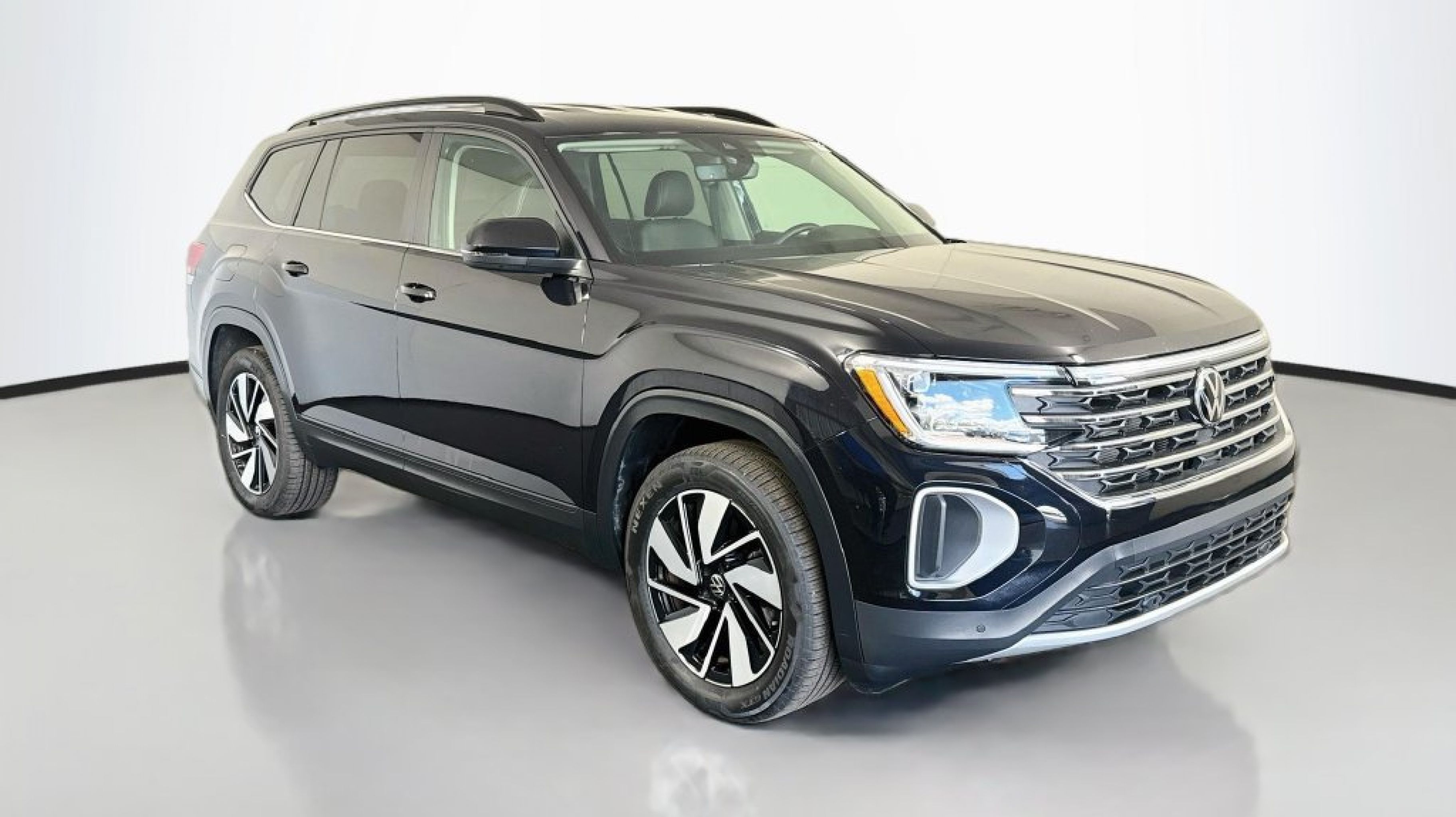 2026 Volkswagen Atlas SE w/Tech