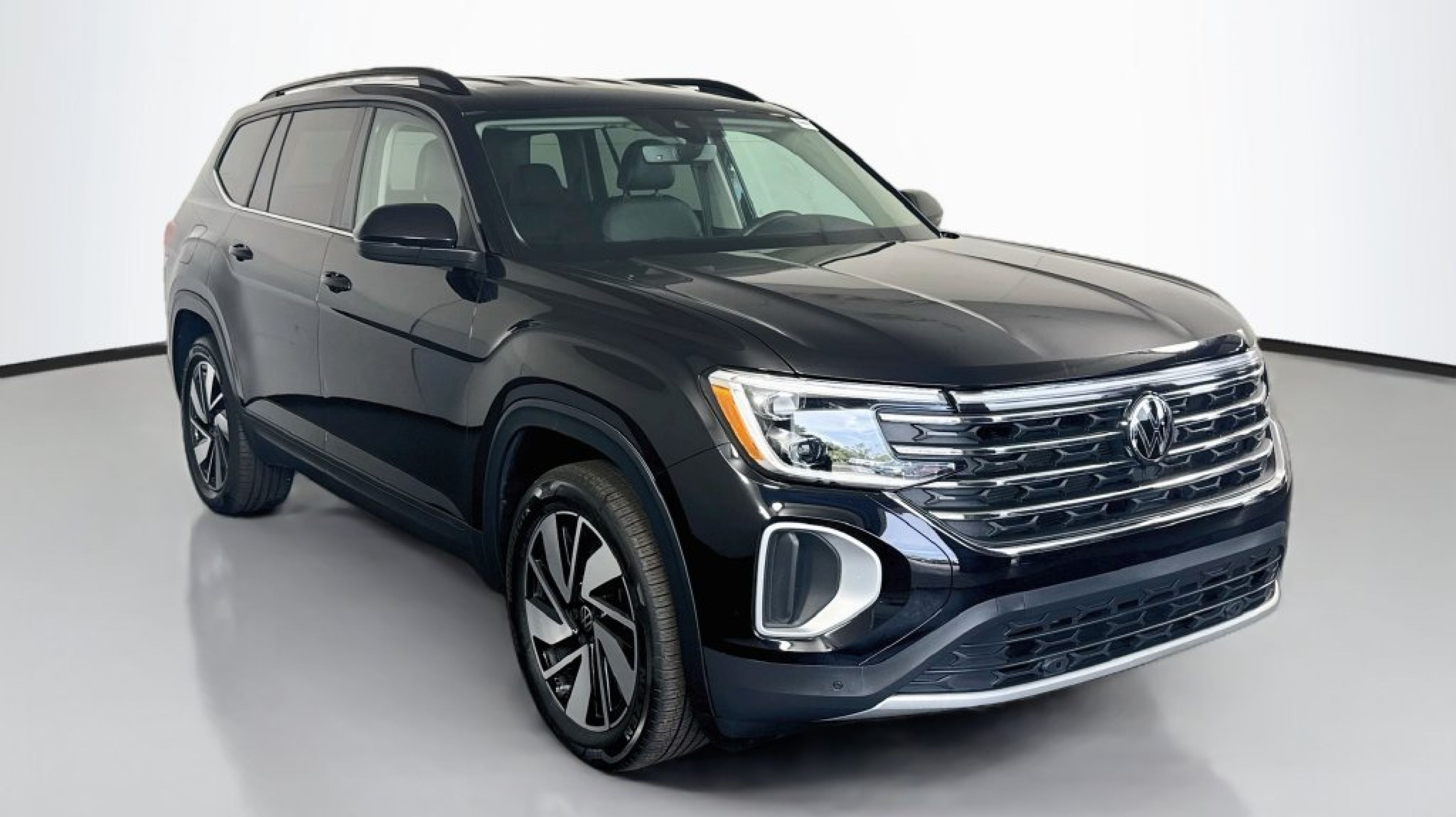 2026 Volkswagen Atlas SE w/Tech
