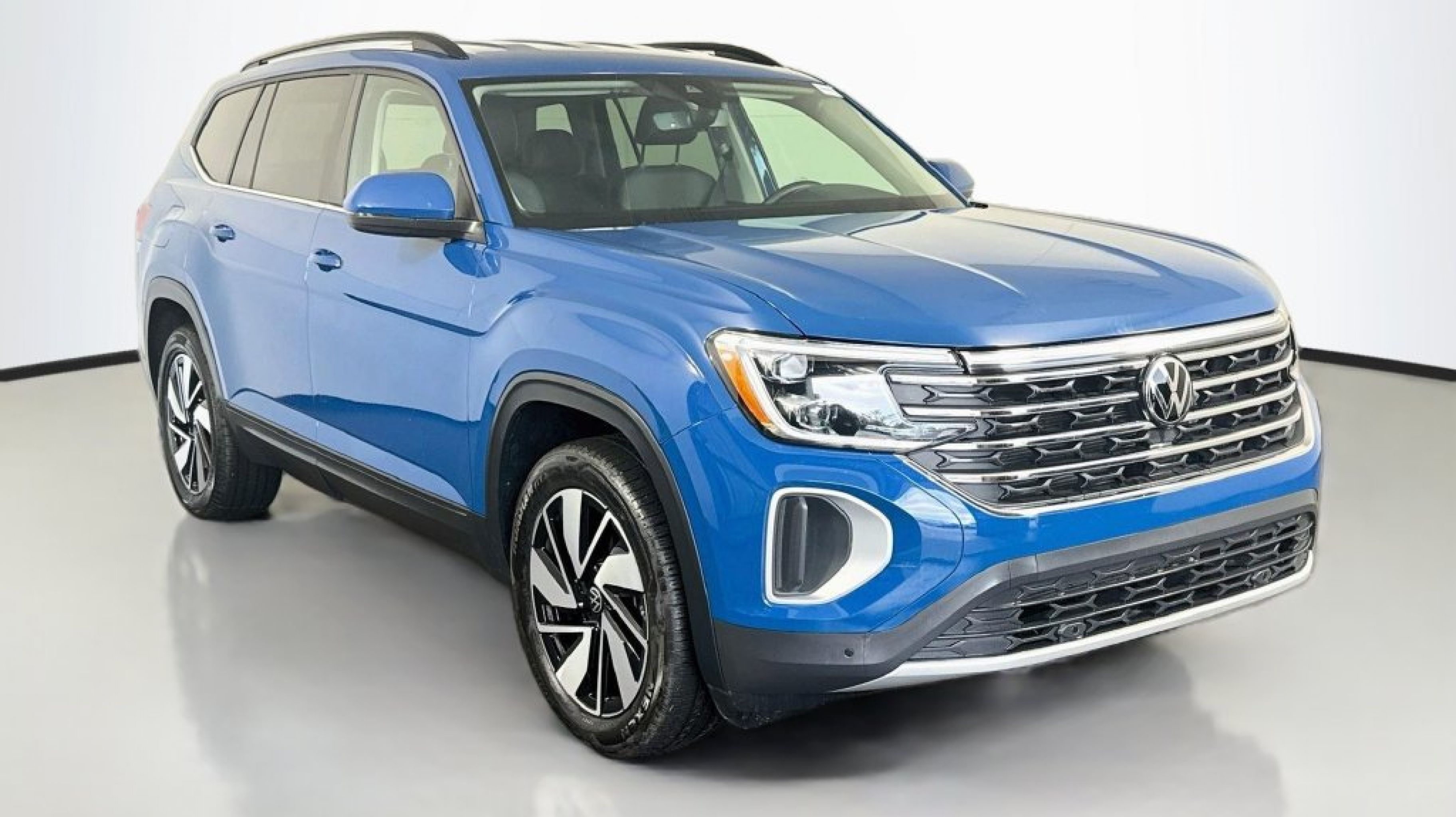 2026 Volkswagen Atlas SE w/Tech