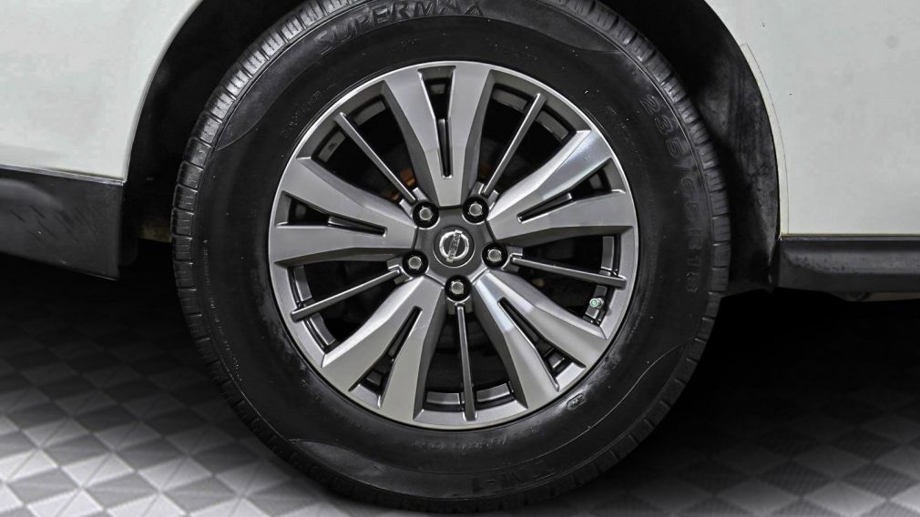 2017 Nissan Pathfinder SV #29