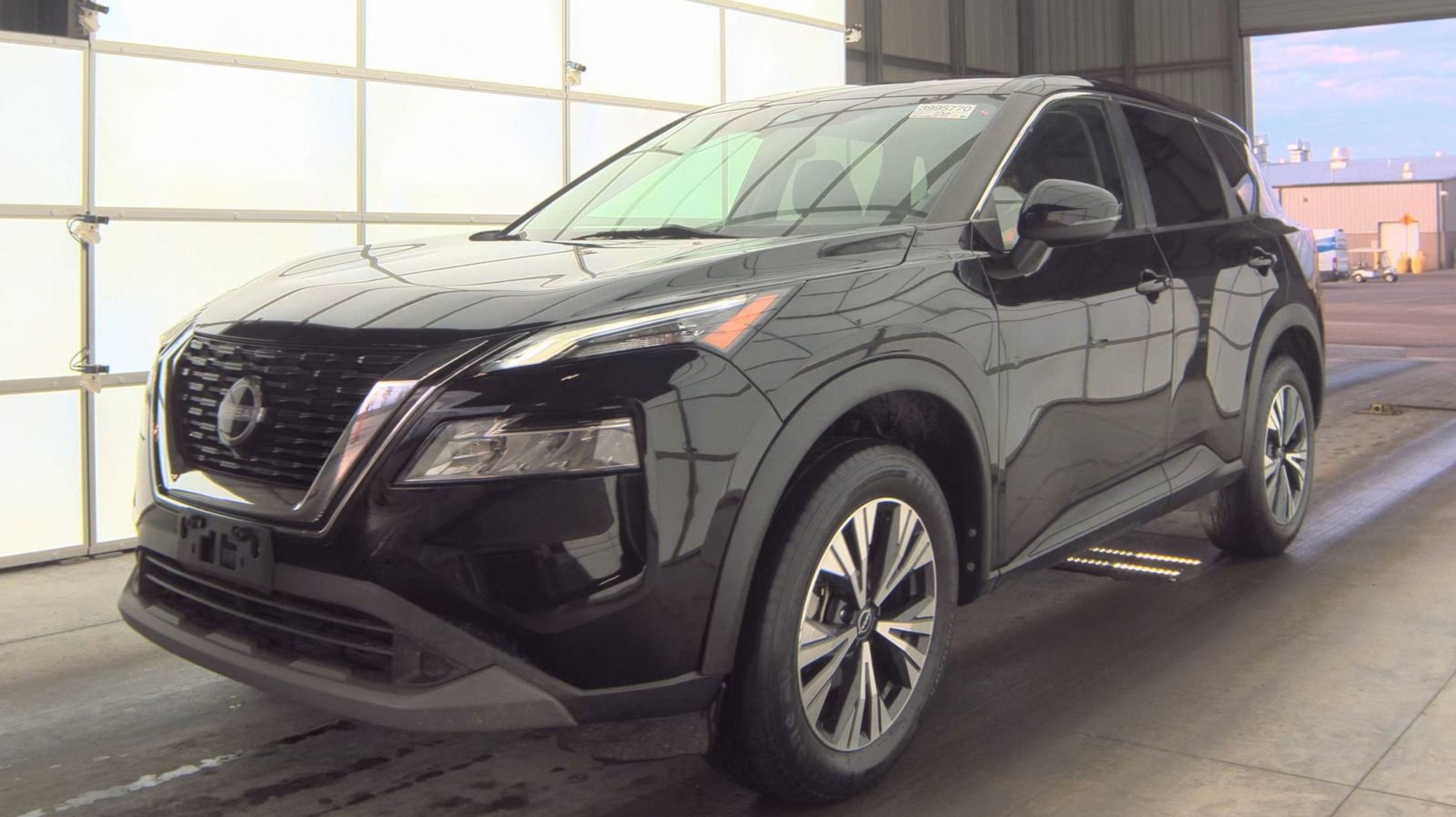 2022 Nissan Rogue SV FWD's photo
