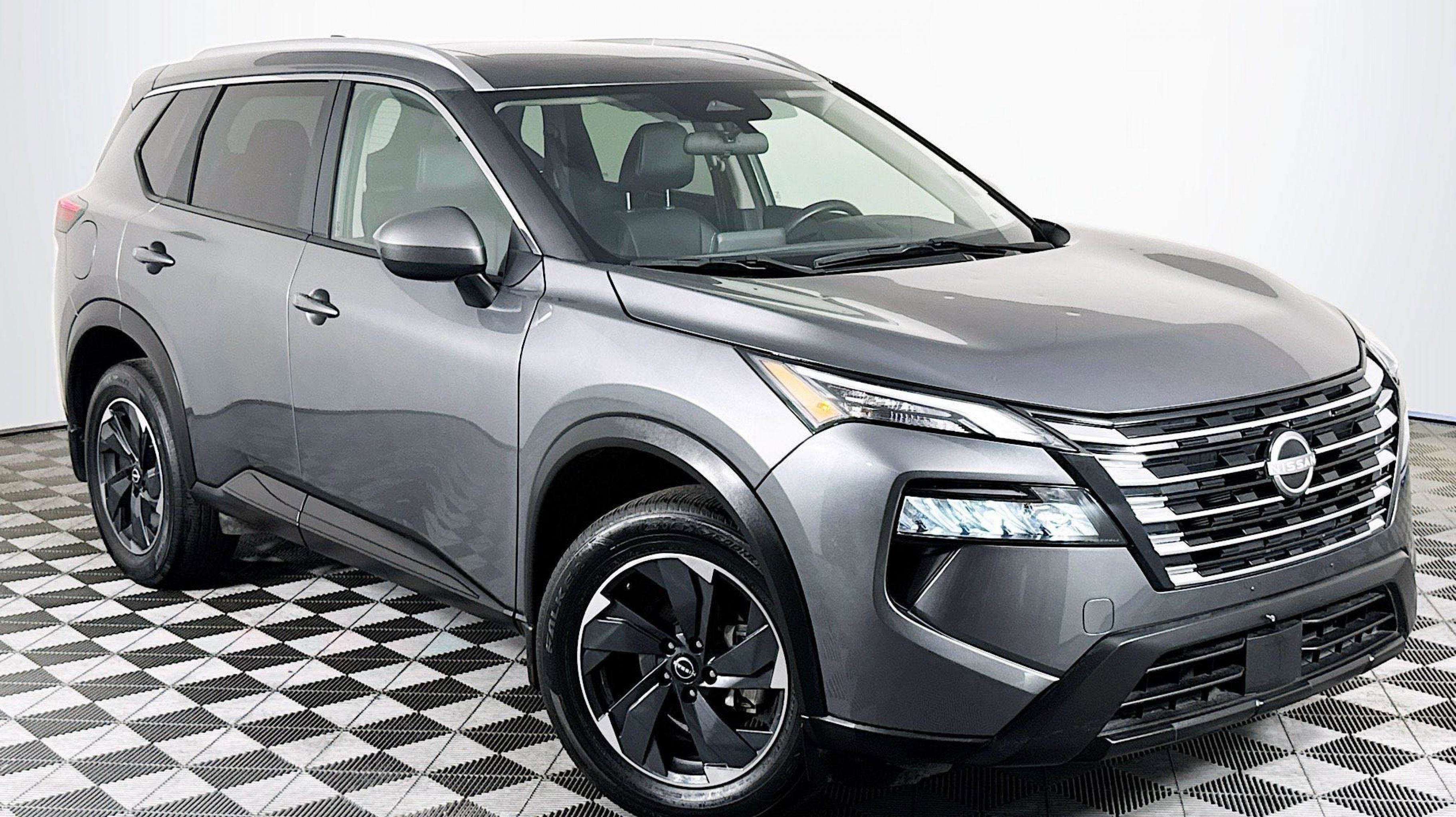 2024 Nissan Rogue SV FWD's photo