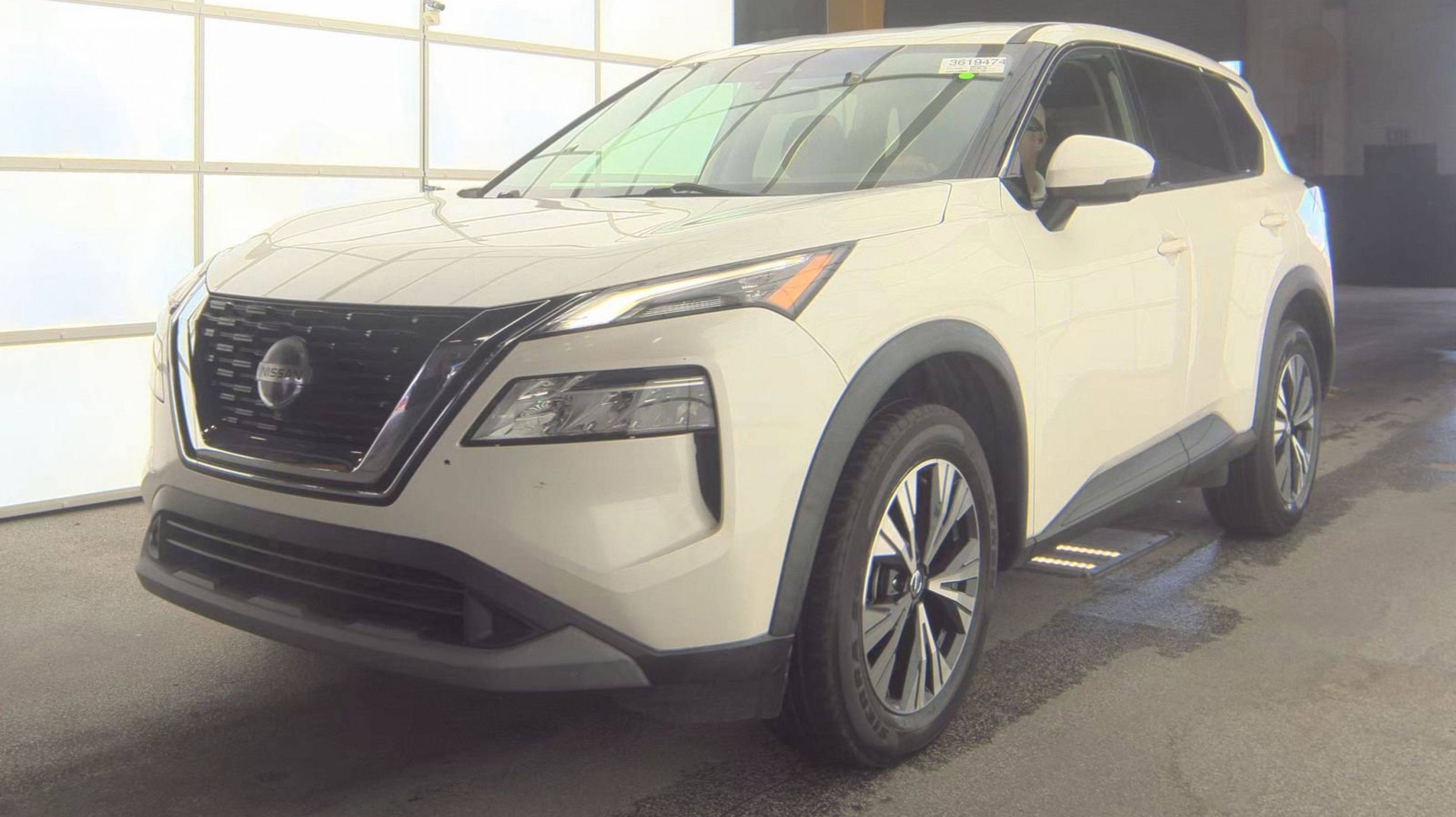 2021 Nissan Rogue SV AWD's photo