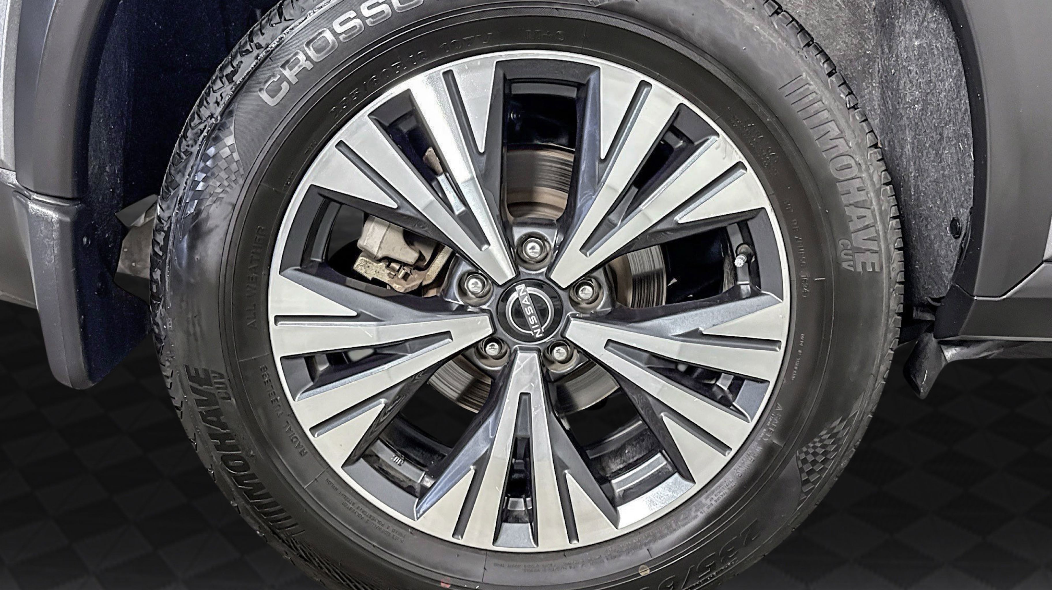 2023 Nissan Rogue SV photo 30