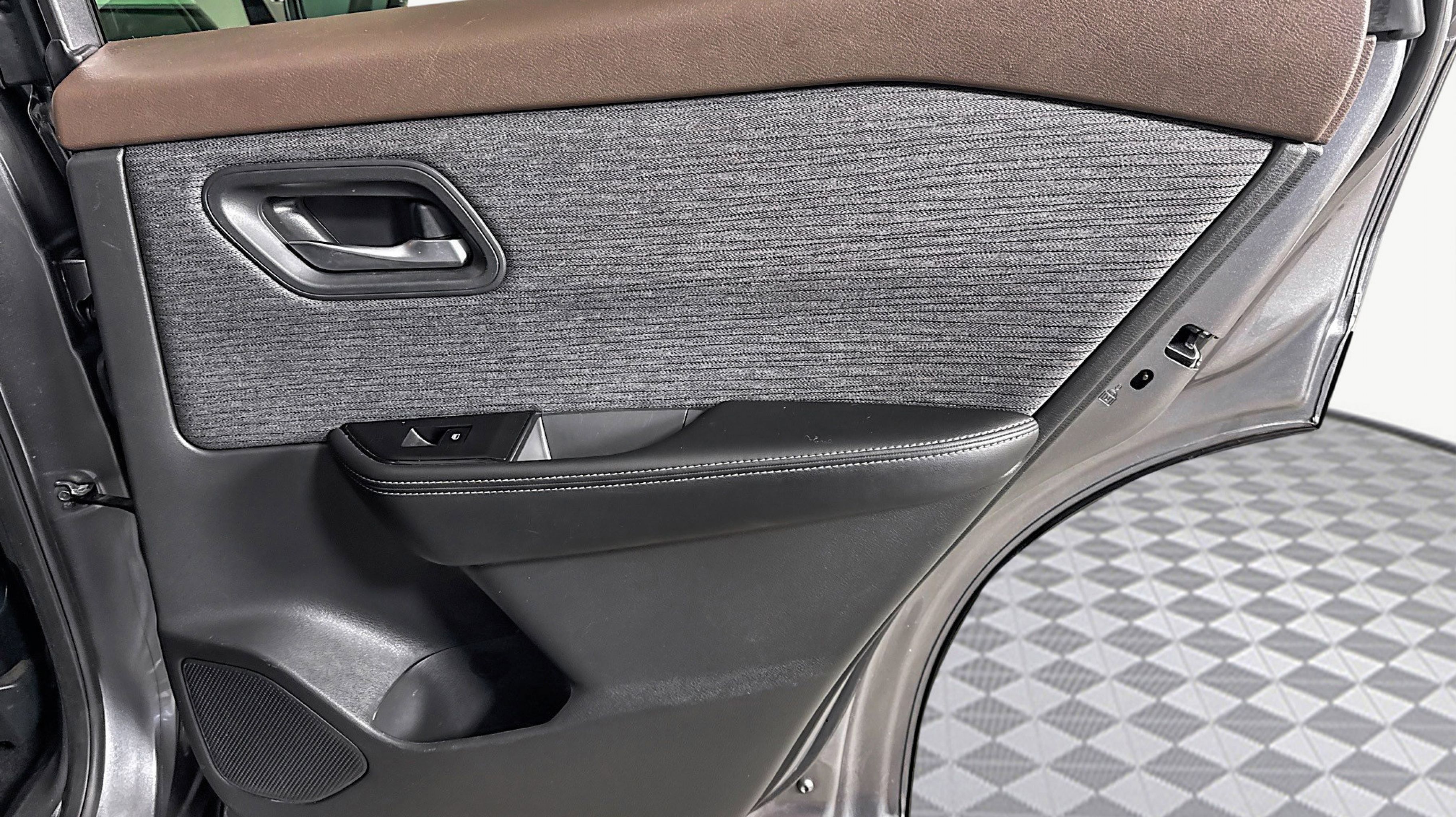 2023 Nissan Rogue SV photo 21