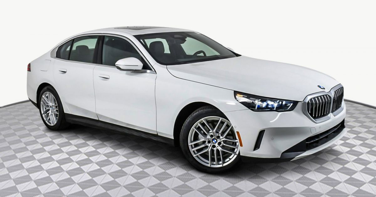 Used 2024 BMW 5 Series 530i for sale at HGreg