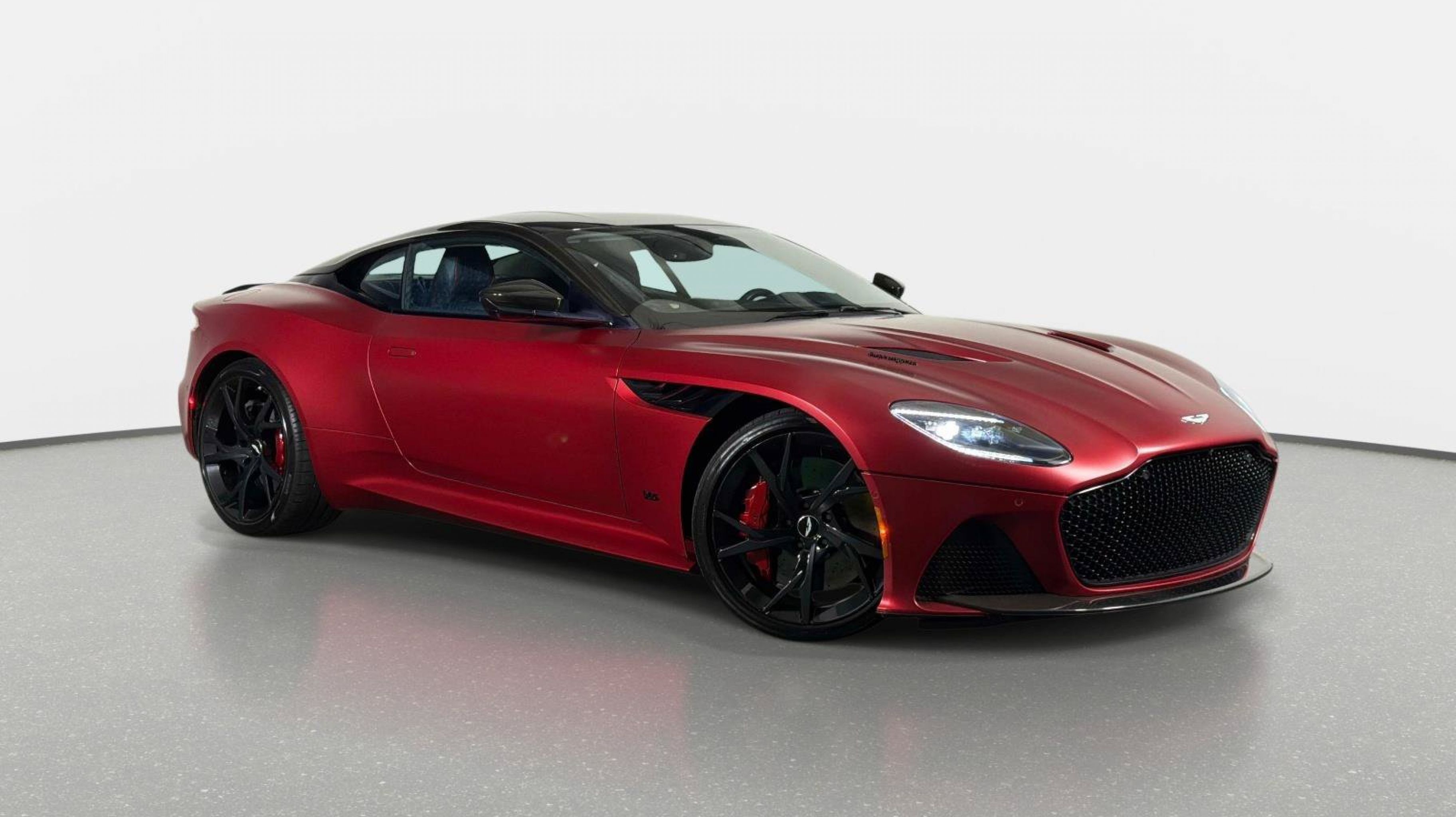 2019 Aston Martin DBS Superleggera Coupe's photo