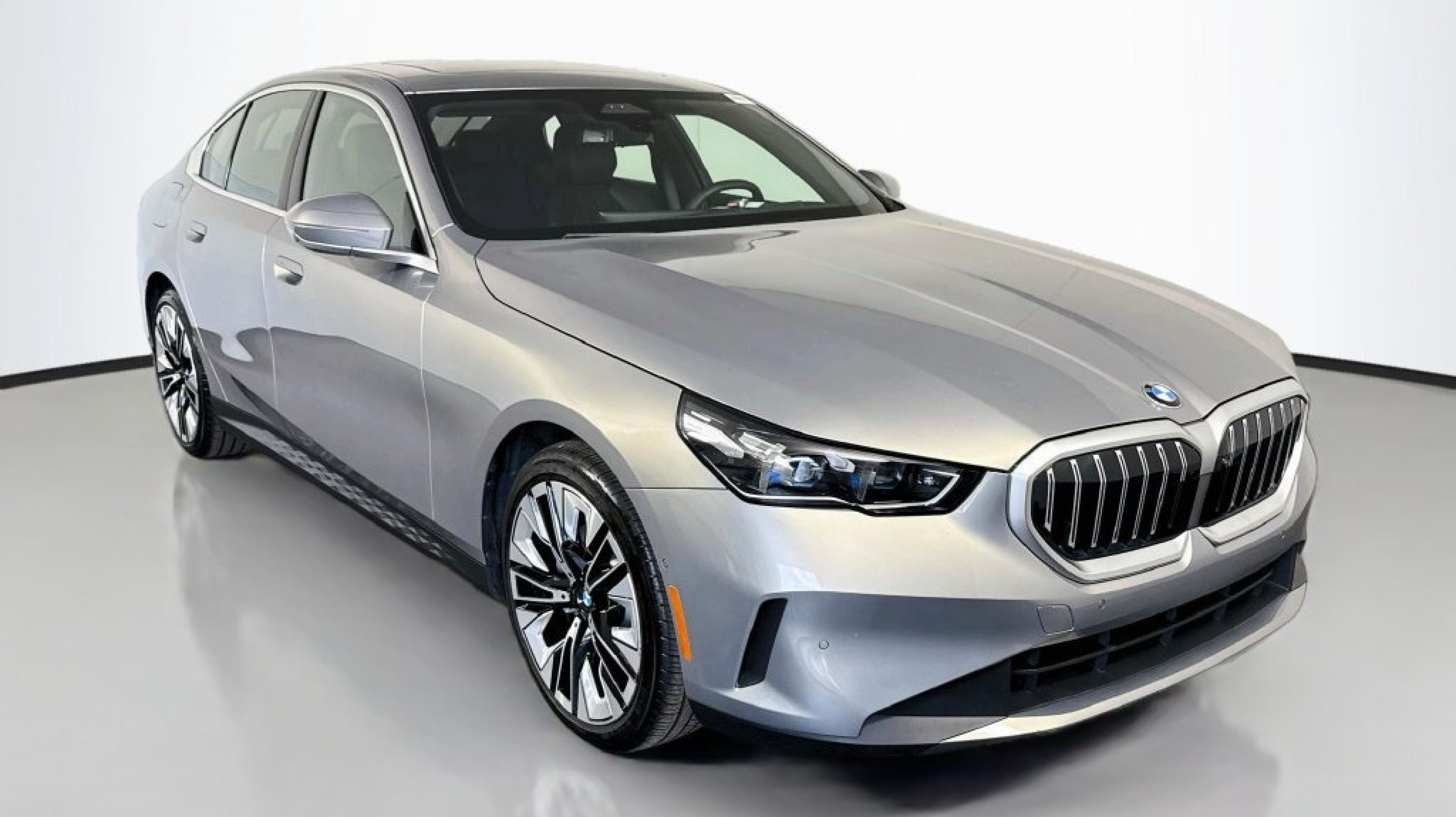 2026 BMW 5 Series 530i