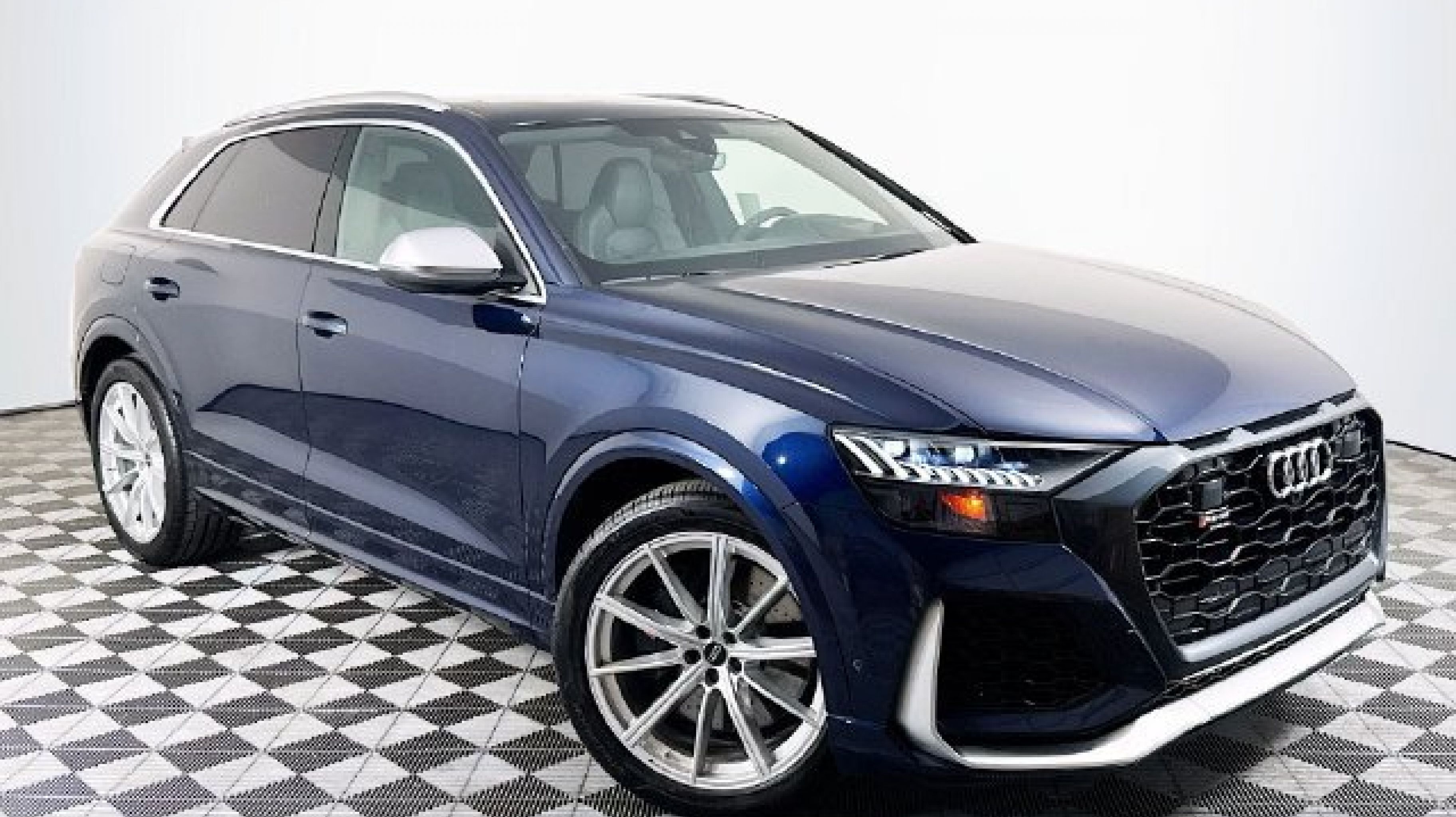 2024 Audi RS Q8