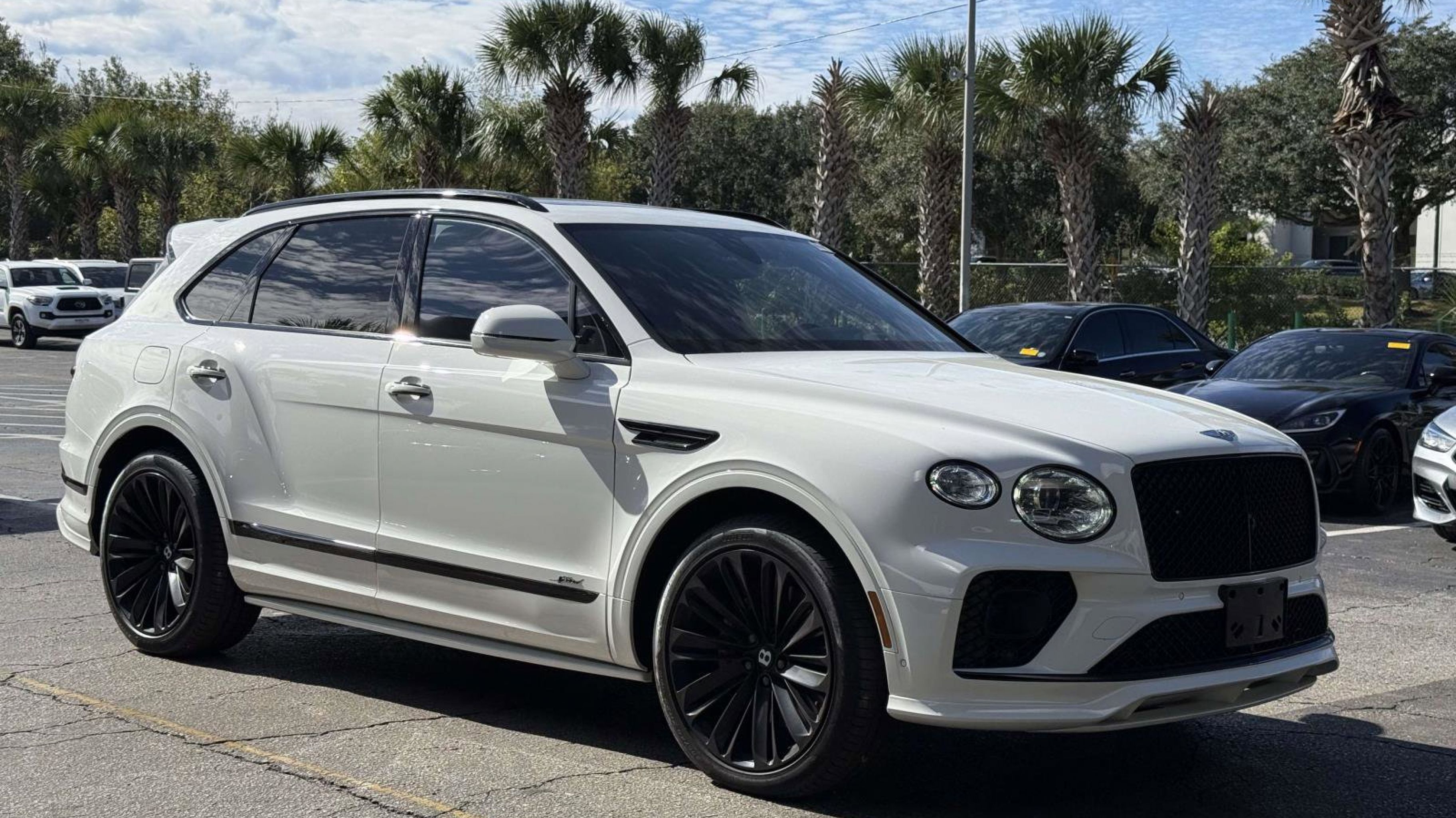 2022 Bentley Bentayga Speed's photo