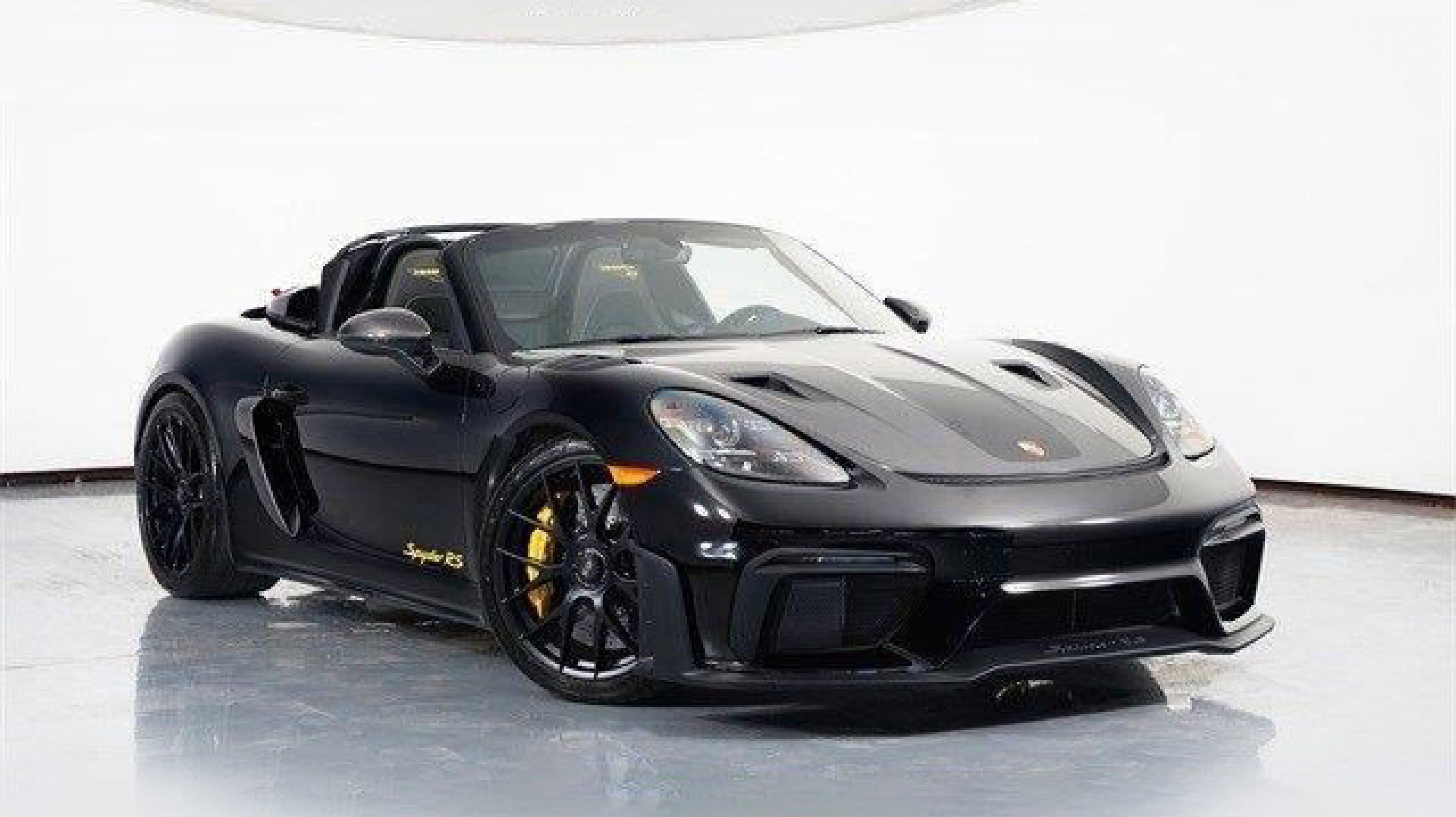 2025 Porsche 718 Spyder RS's photo