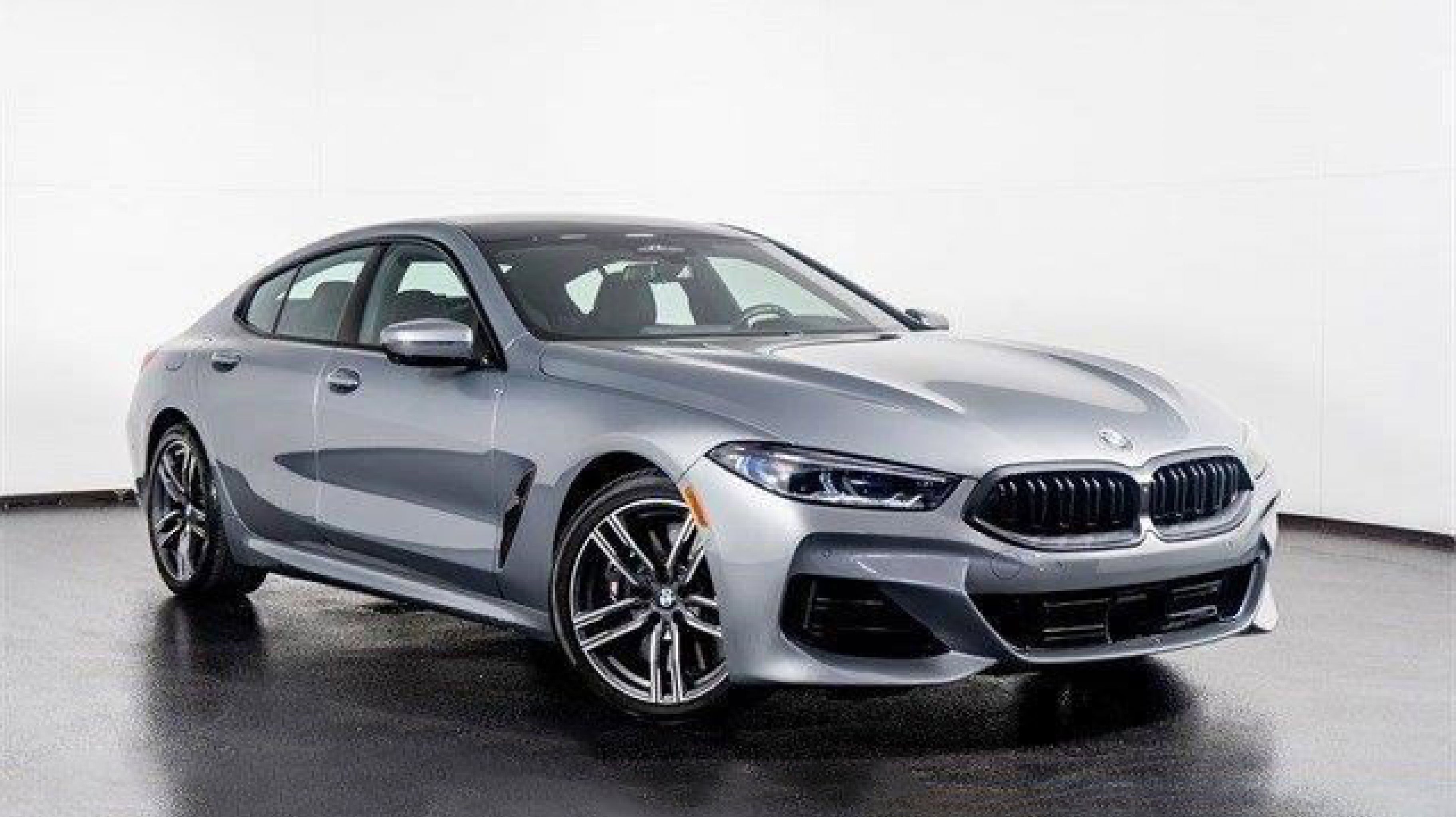2023 BMW 8 Series 840i's photo