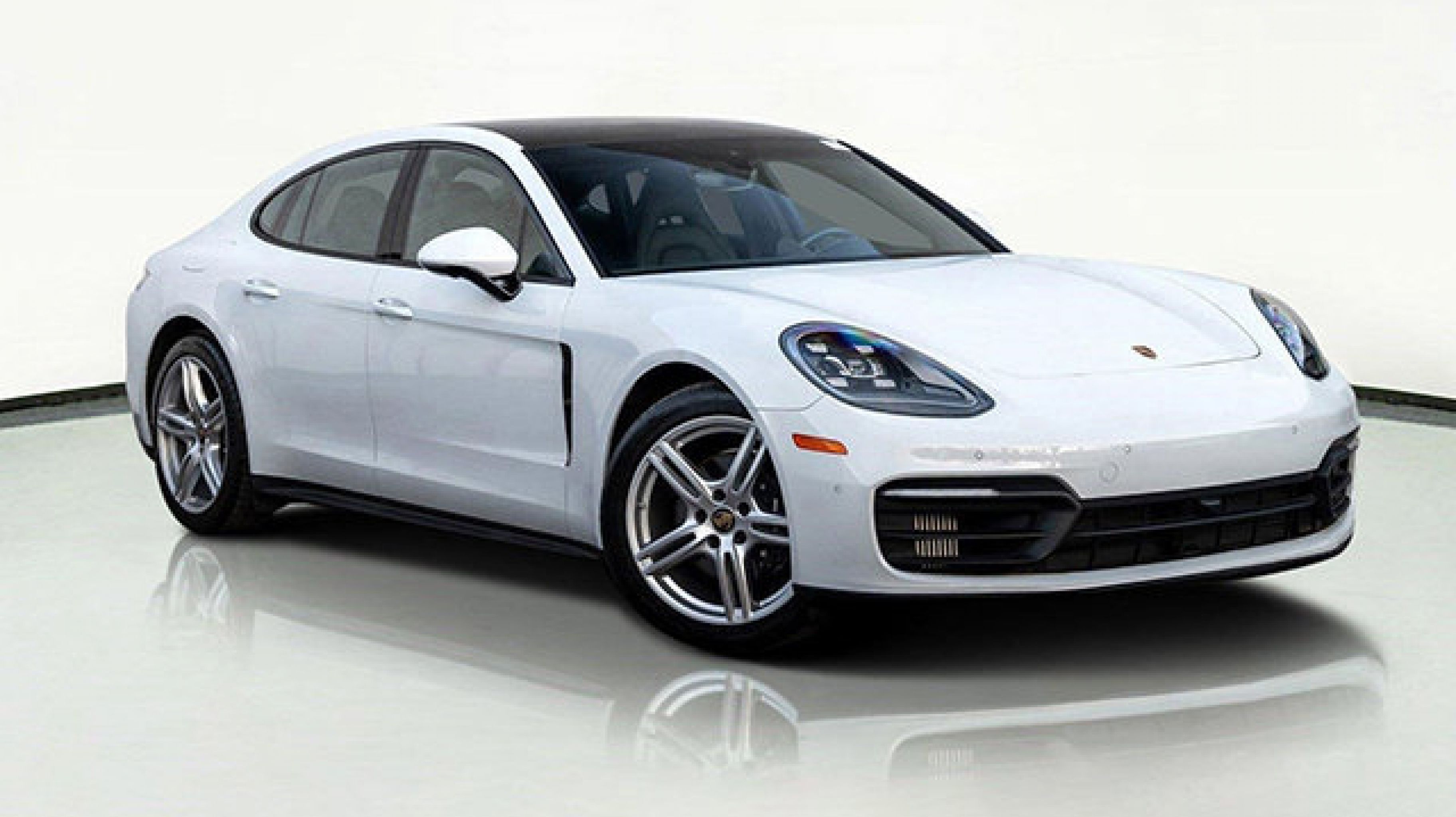 2022 Porsche Panamera Platinum Edition's photo