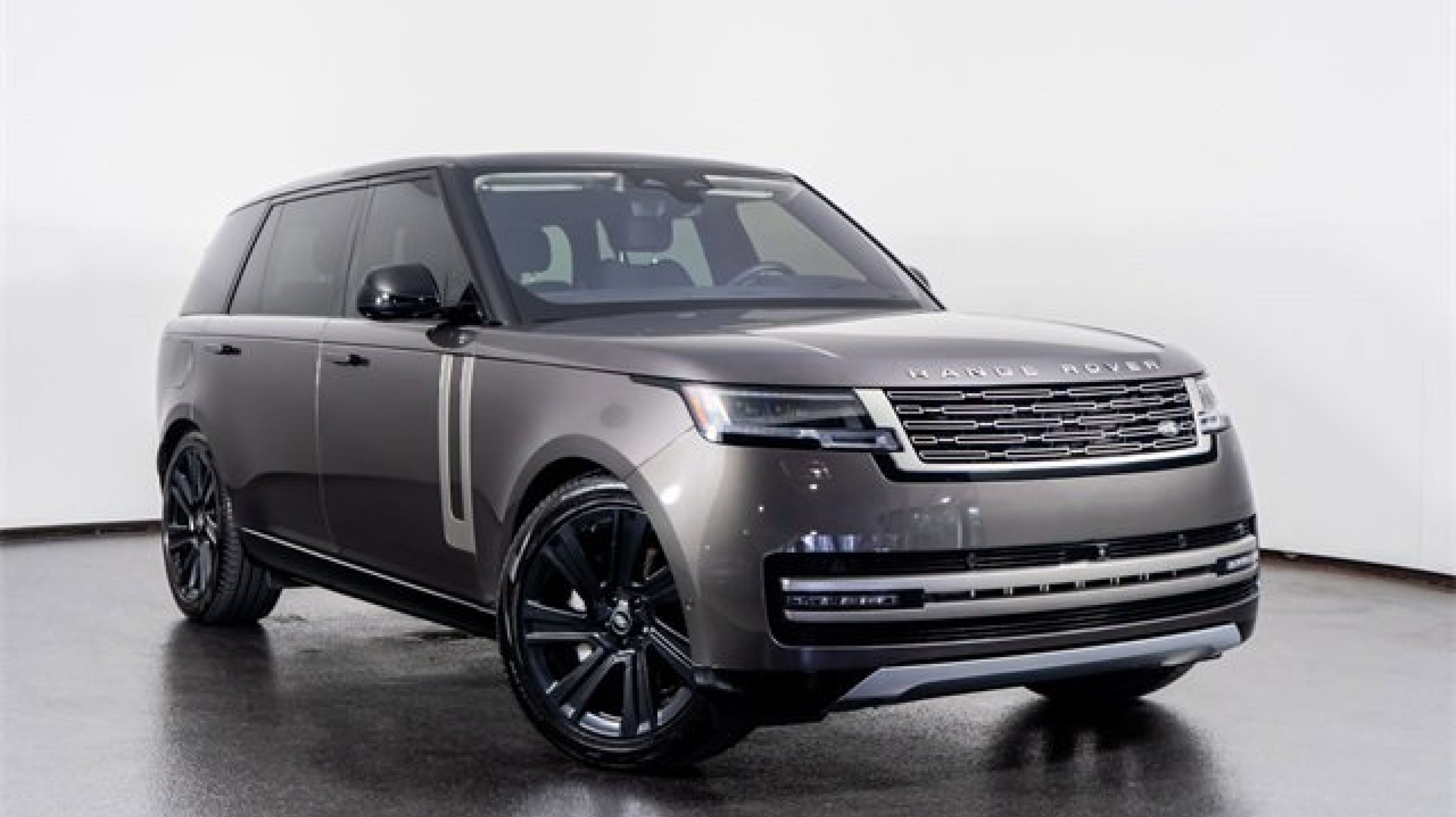 2022 Land Rover New Range Rover SE